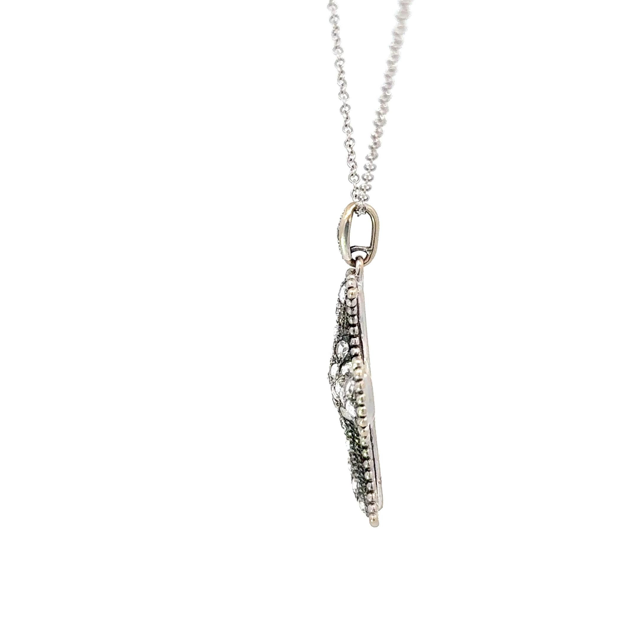 Mouawad Pendentif croix en or blanc 18 carats et diamants Unisexe en vente