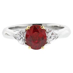 Bague Mouawad Gem Burma à trois pierres rubis et diamants