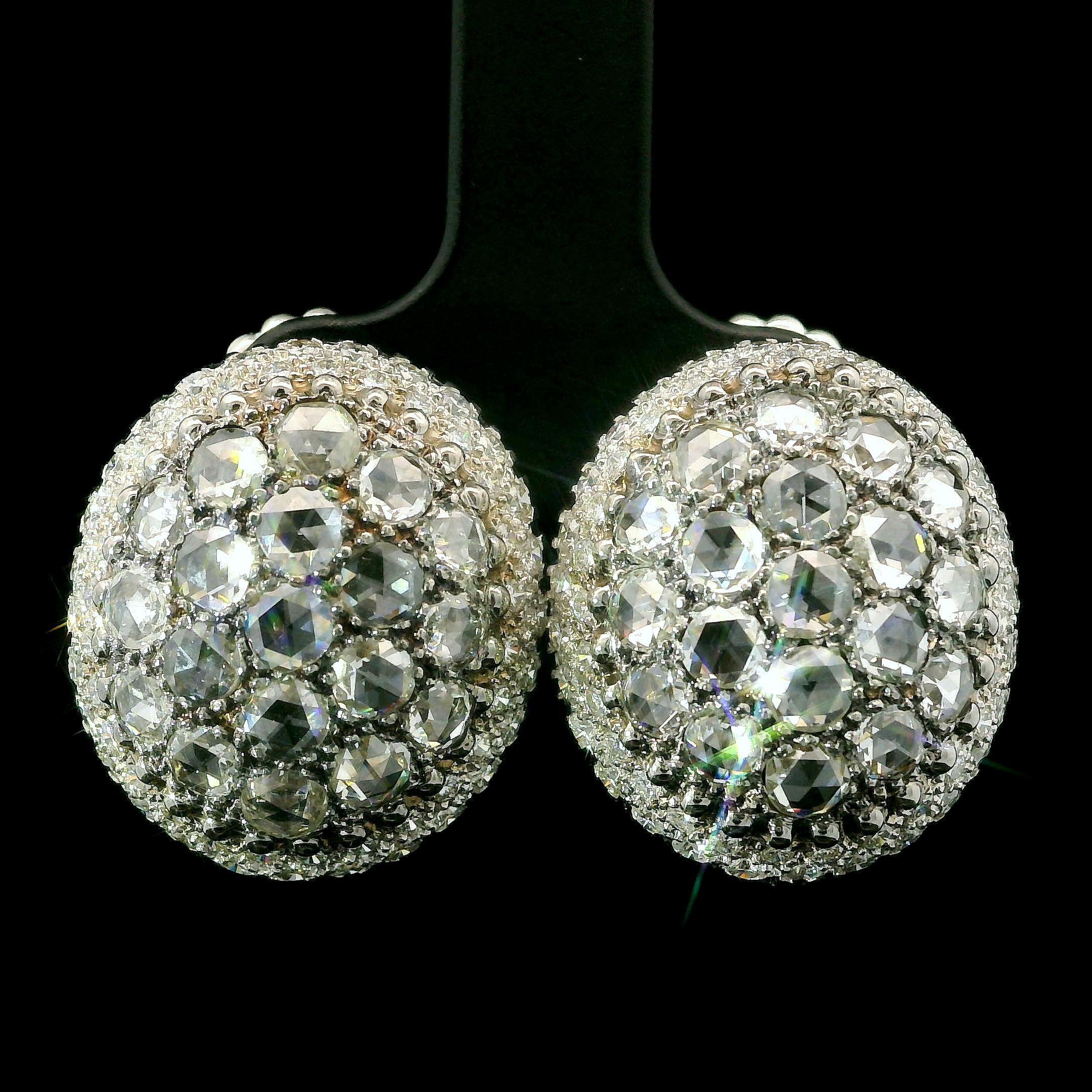 Mouawad Rosette 18k Gold 3.66ctw Fiery Rose Cut Diamond Oval Button Earrings In Excellent Condition For Sale In Montclair, NJ