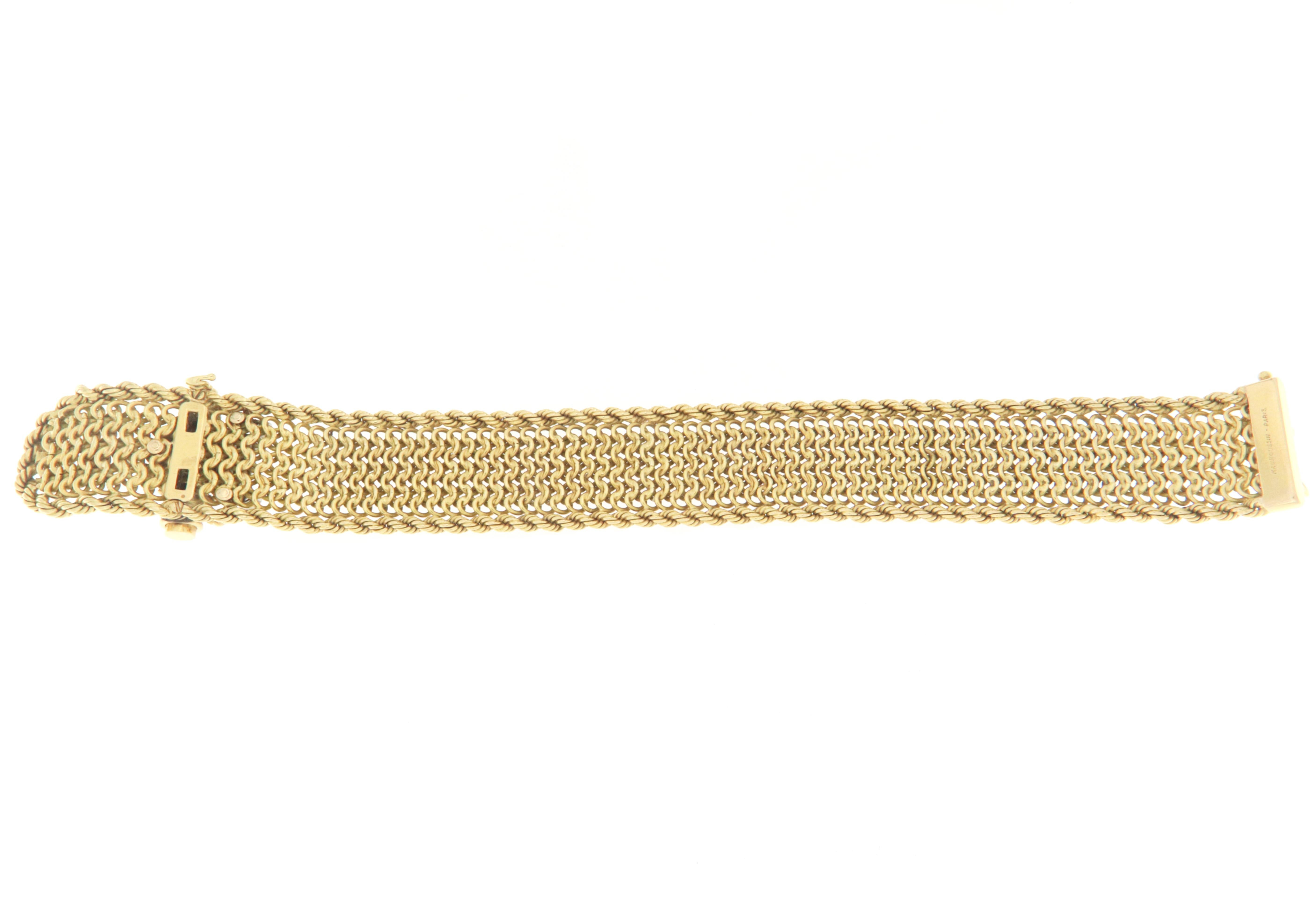 Fantastic bracelet 18 karat yellow gold signed by a famous French jeweler from Paris called Mauboussin. The bracelet is entirely handmade with 1.50 karat diamonds

Bracelet total weight 88.80 grams
the bracelet has a length of 18 cm.
Diamonds weight
