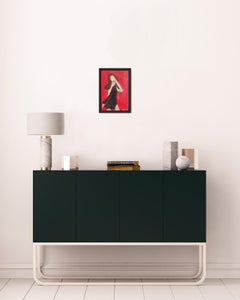 Figura di donna contemporanea astratta e impressionista "Abito nero, mondo di rifiuto".