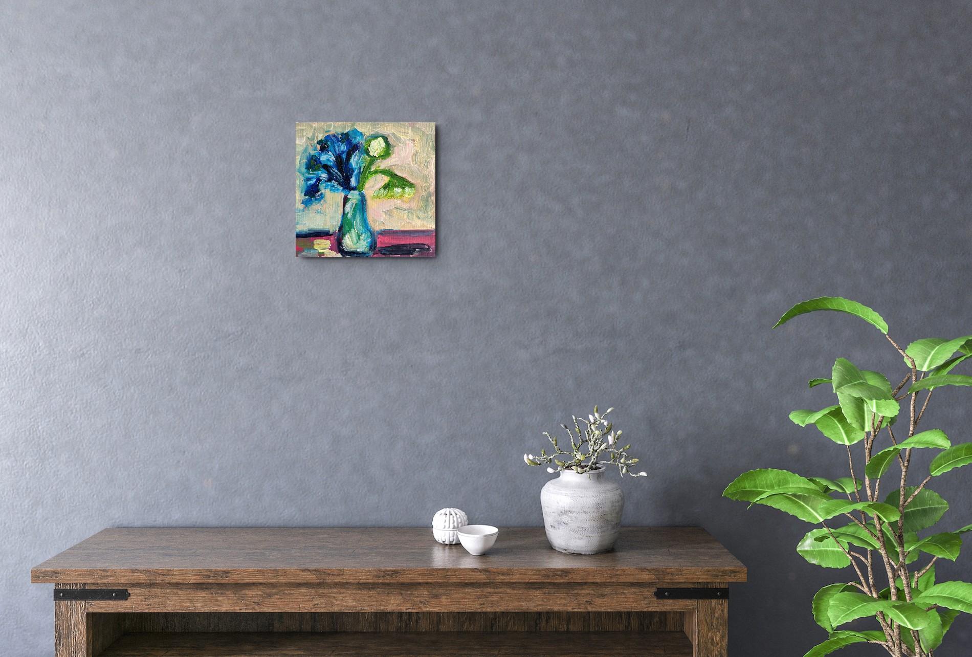 Dieses zeitgenössische florale expressionistische Werk mit einem Hauch von Impressionismus wurde von der französischen Künstlerin Natalya Mougenot geschaffen und gehört zu ihrer stimmungsvollen Serie, die der Schönheit der Blumen gewidmet ist.