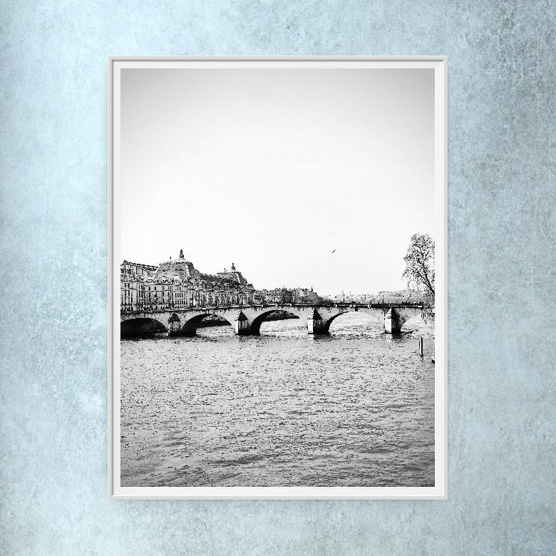 Black/white photo of Paris on matte premium paper 