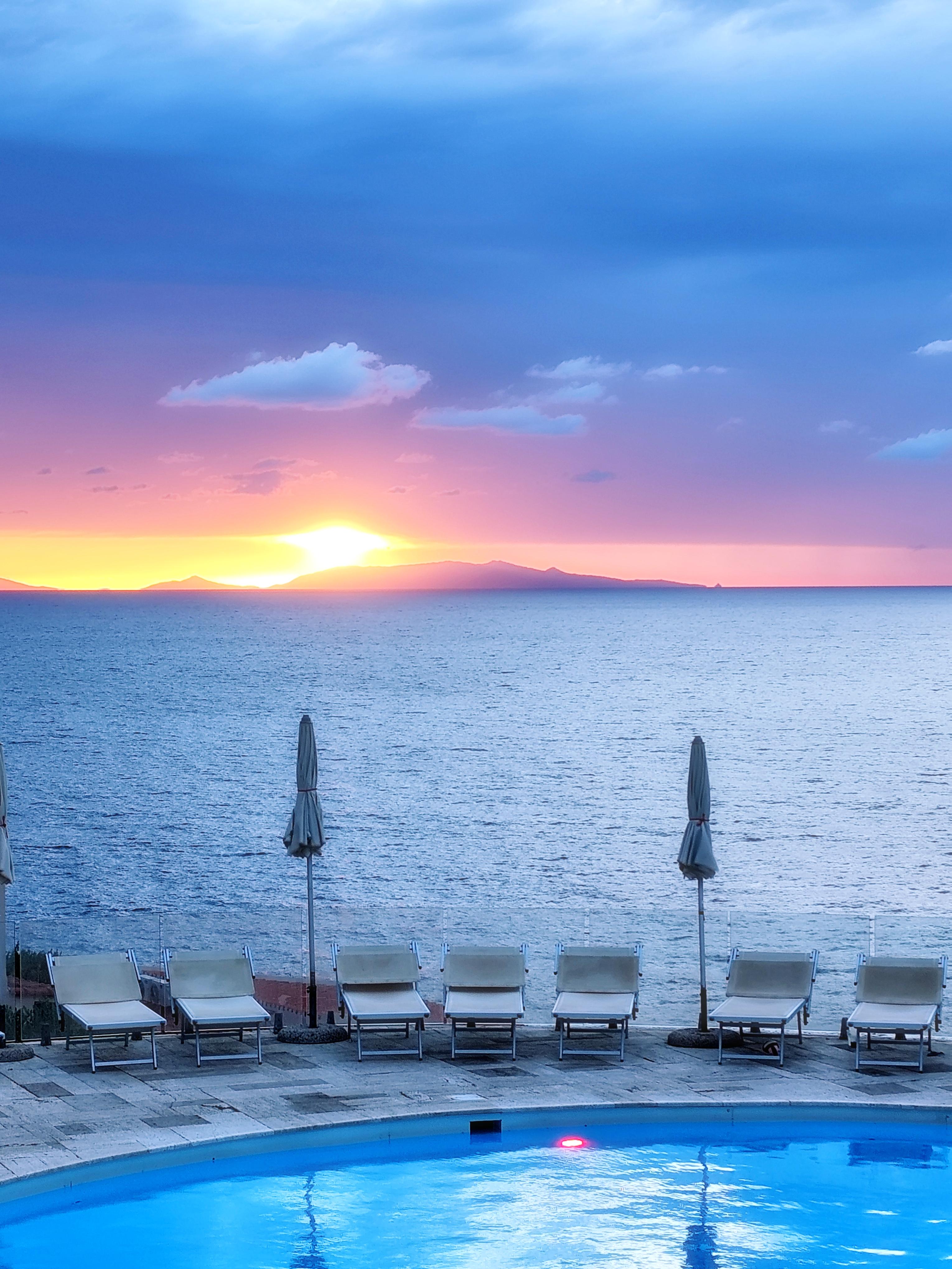 Mougenot Natalya Figurative Photograph - Contemporary minimalist seaside sea photo (photography)  "Sunset horizon"