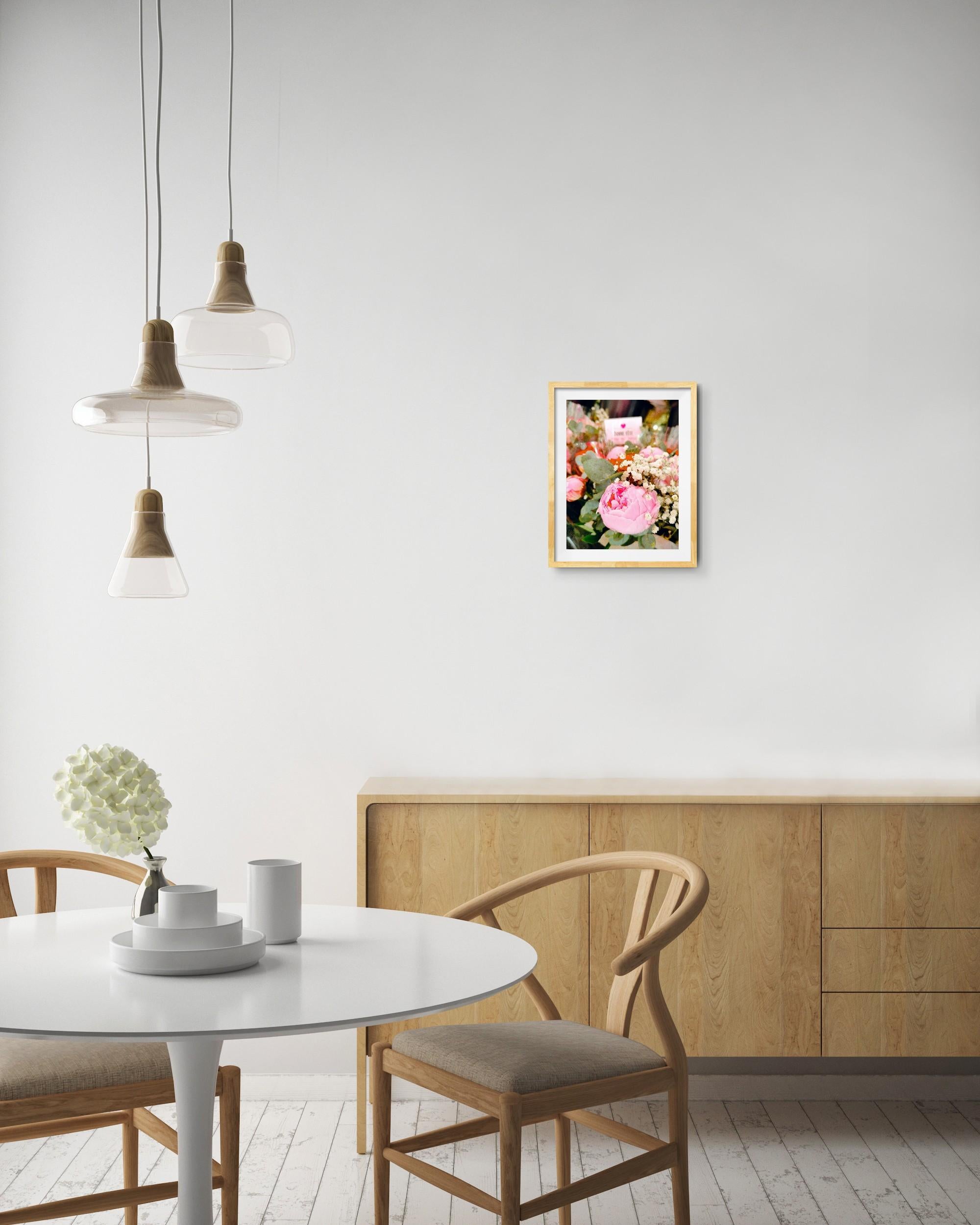 Bouquet de fleurs, photographie d'art moderne, édition limitée 2025 - Photograph de Mougenot Natalya