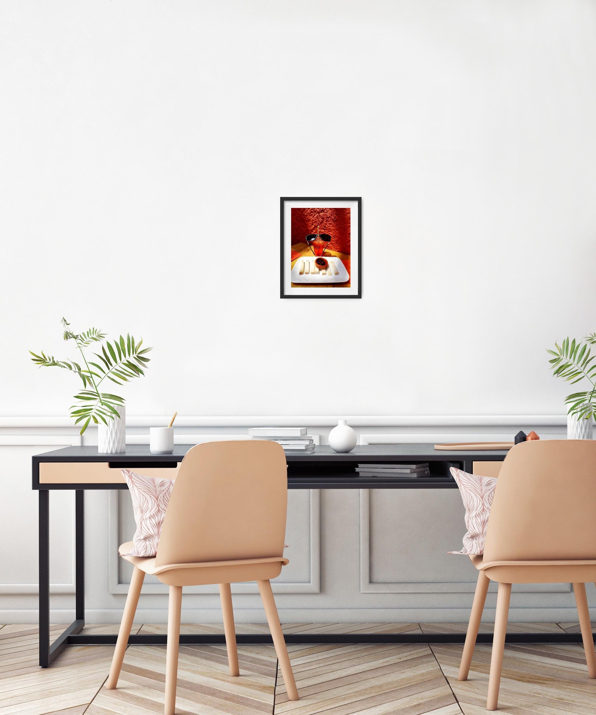 Moderner Stillleben-Fotodruck der modernen Kunst „My grenadine drink moment“ limitierte Auflage im Angebot 2