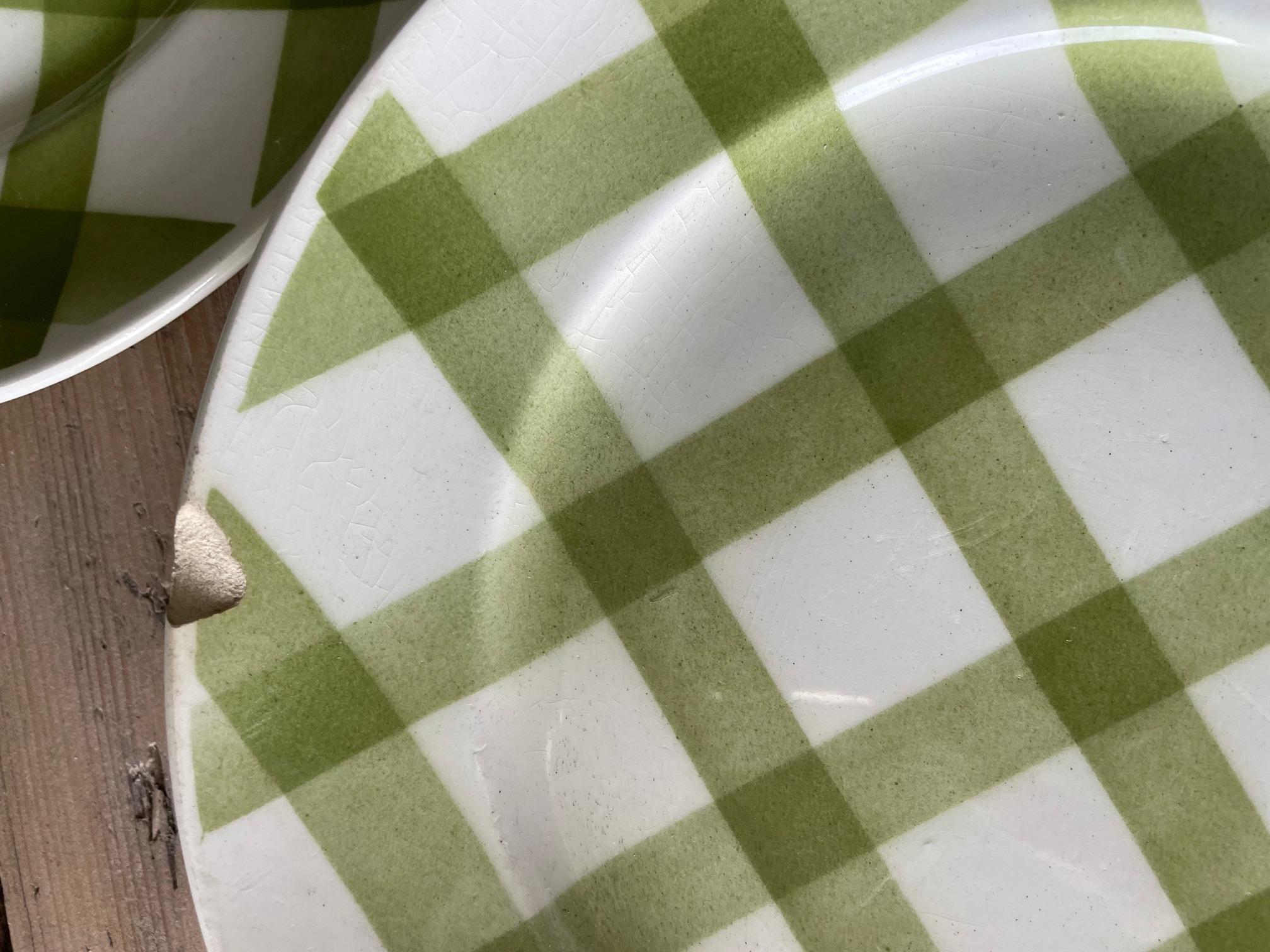 French Moulin des Loups green tablecloth dinner service For Sale