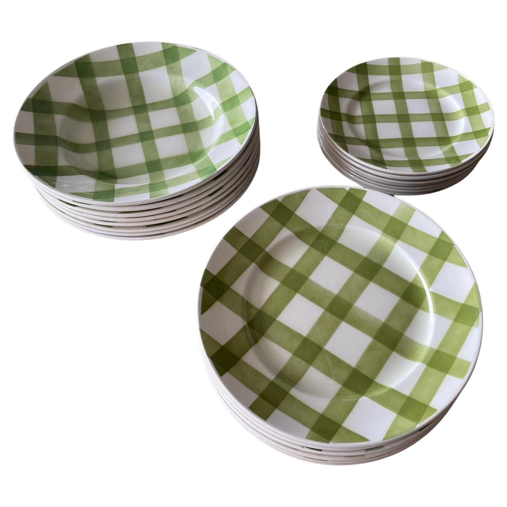 Moulin des Loups green tablecloth dinner service For Sale