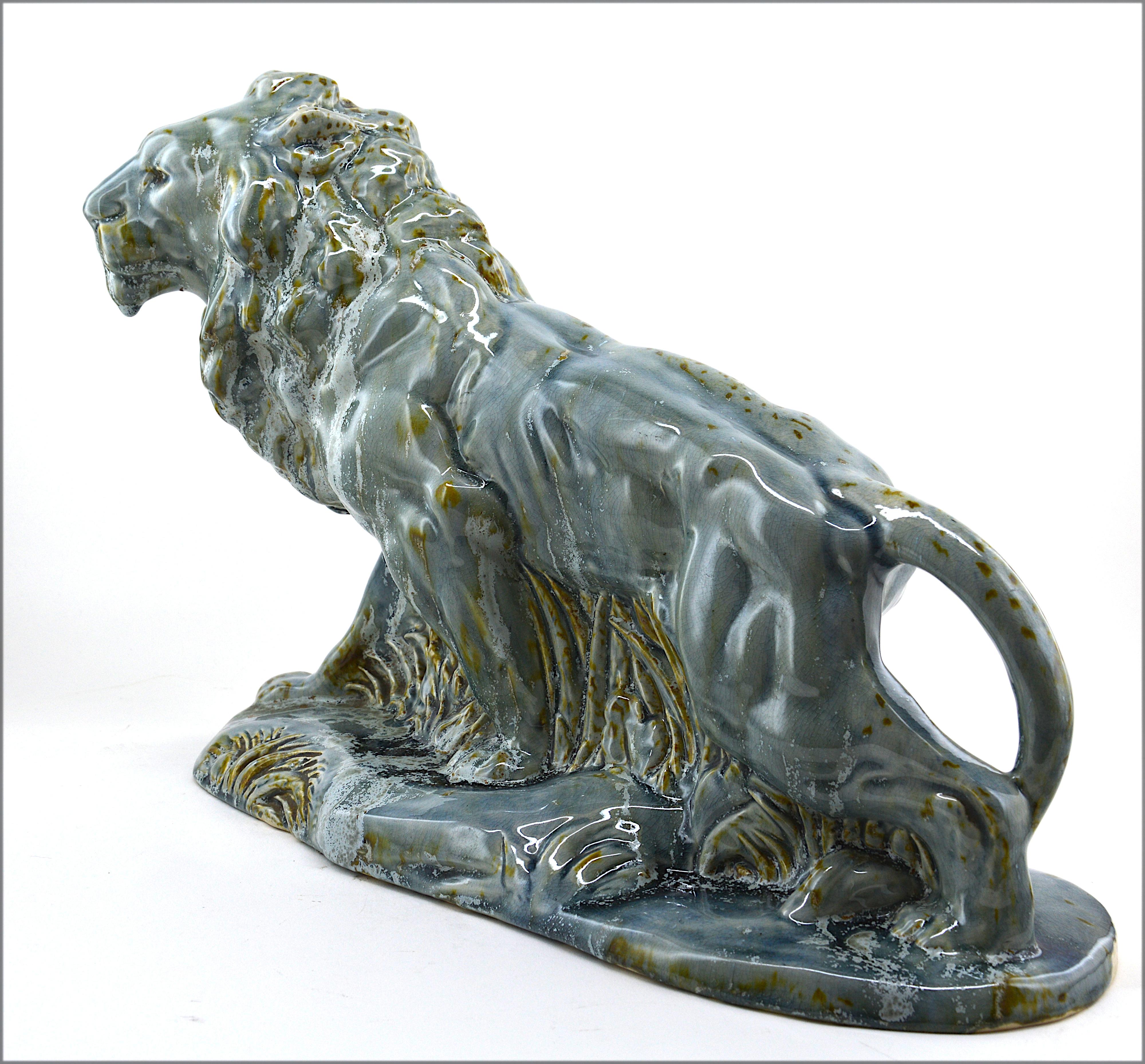 Art Déco Moulin-des-Loups, Orchies, Statua di Leone in ceramica Art Deco, 1920 in vendita