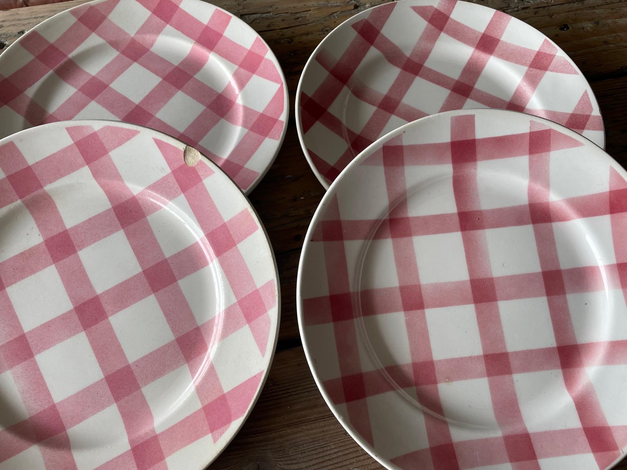 Moulin des Loups pink tablecloth dinner service In Good Condition For Sale In Nivelles, BE