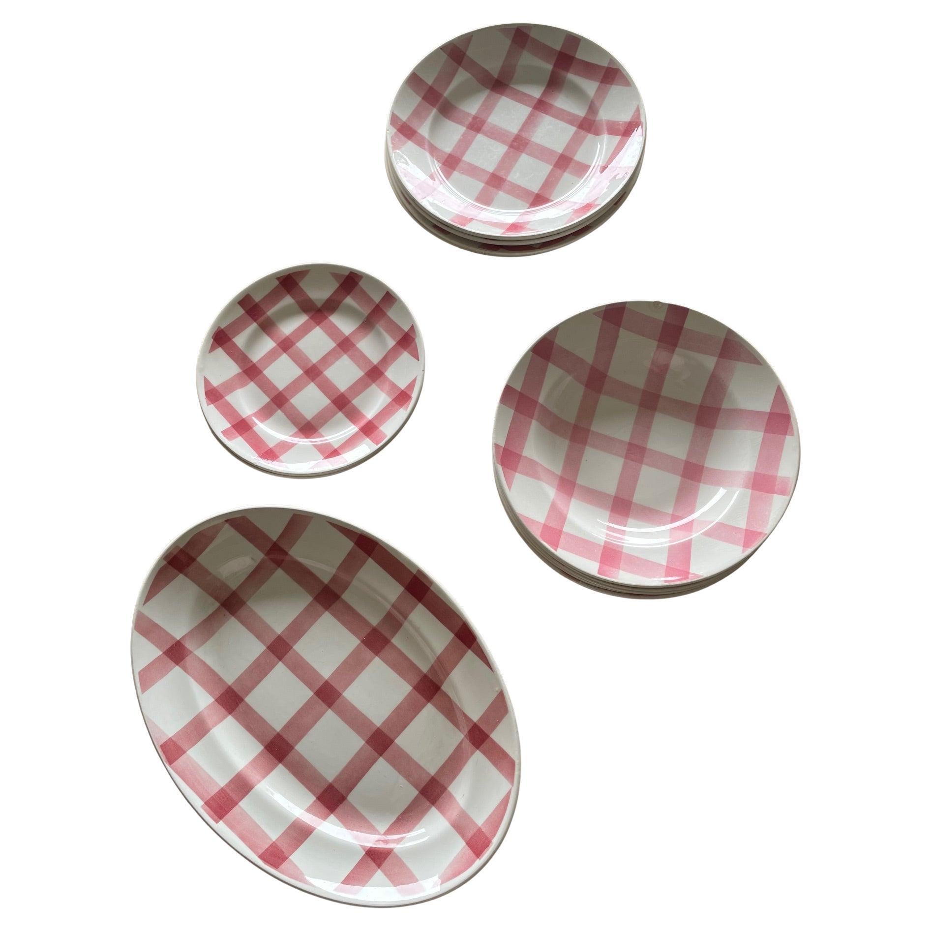 Moulin des Loups pink tablecloth dinner service