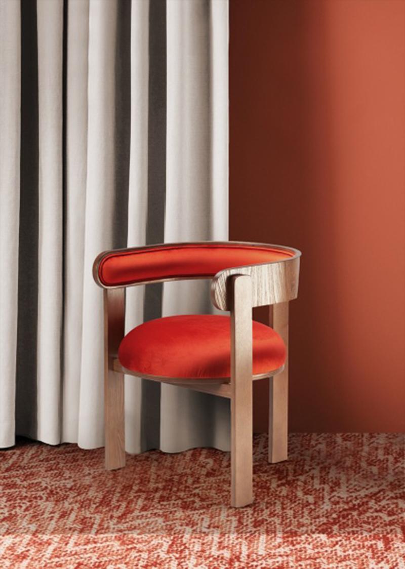 Mid-Century Modern Chaise ronde tapissée de velours orange Moulin en bois cintré de forme ronde en vente