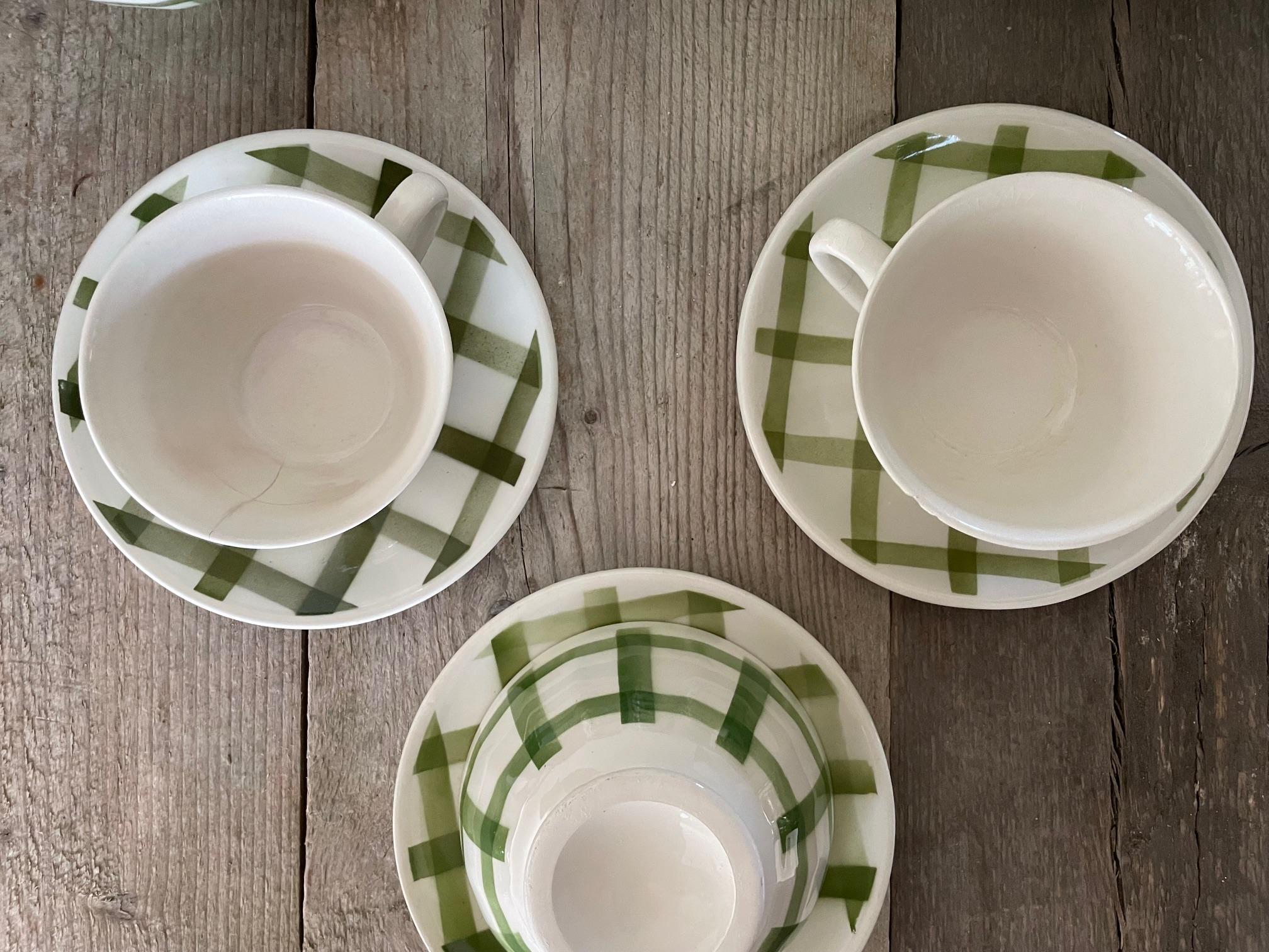 Mid-Century Modern Moulins des Loups style green gingham earthenware bowl set For Sale