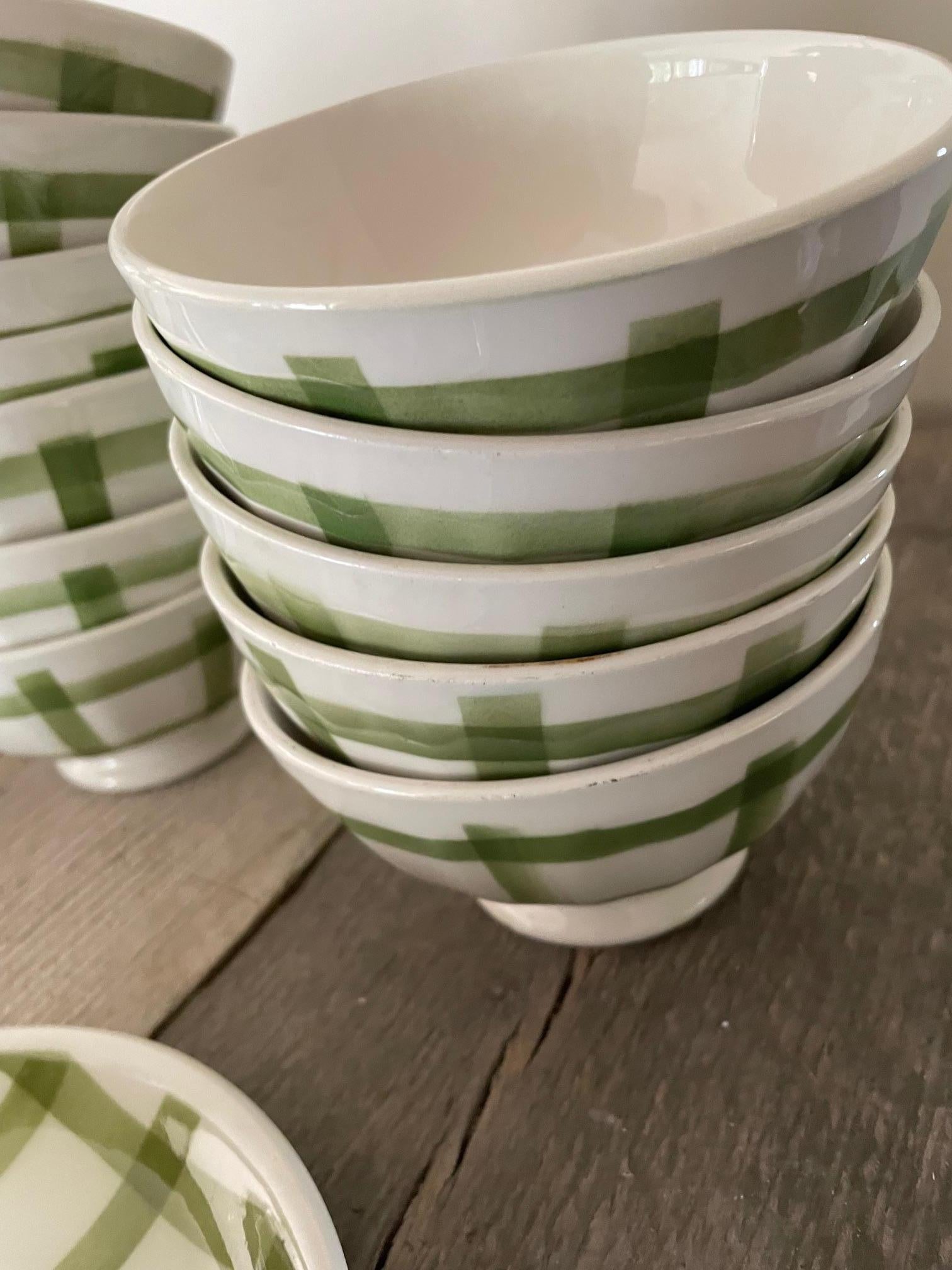 European Moulins des Loups style green gingham earthenware bowl set For Sale