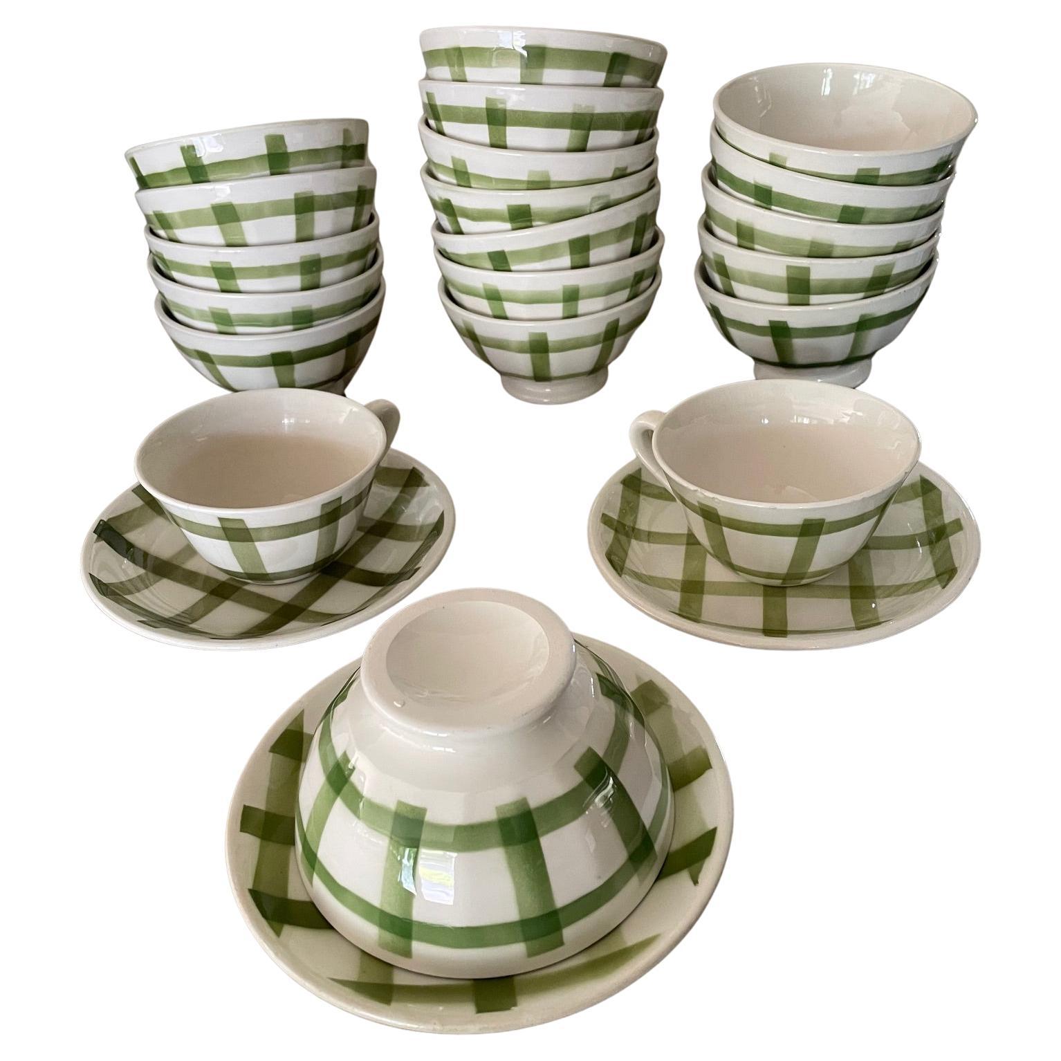 Moulins des Loups style green gingham earthenware bowl set For Sale