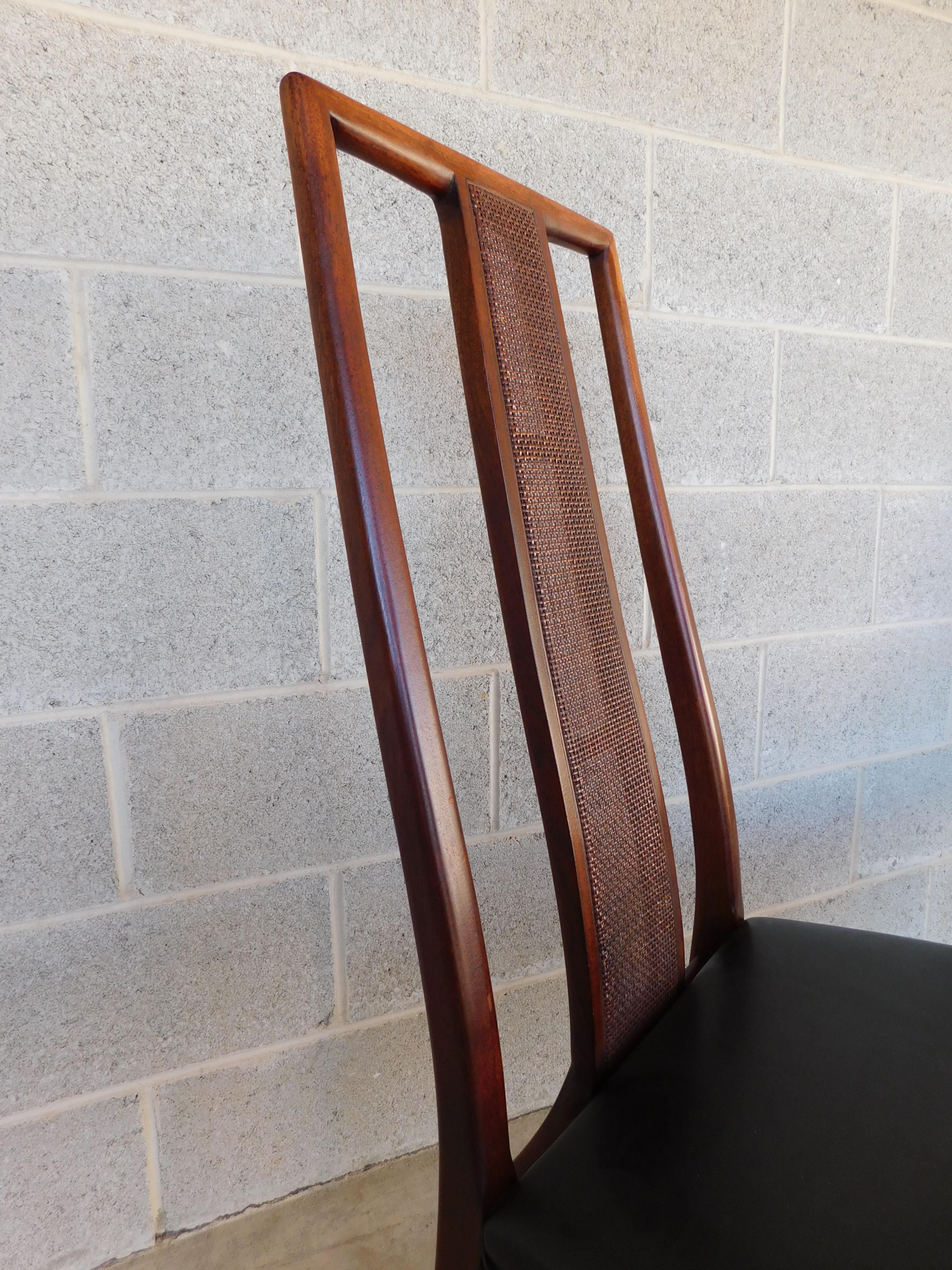 Mount Airy Chair Co. Mid Century John Stuart Walnut Dining Chairs - Set of 6 In Good Condition In Parkesburg, PA