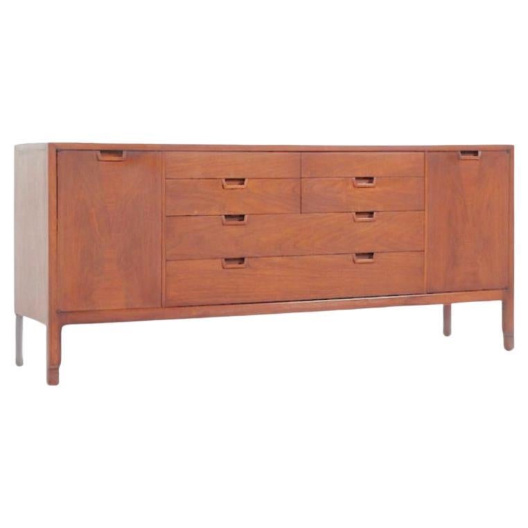 Mount Airy Janus Mid Century Nussbaum 14 Schublade Lowboy Kommode Credenza Schön (Moderne der Mitte des Jahrhunderts)