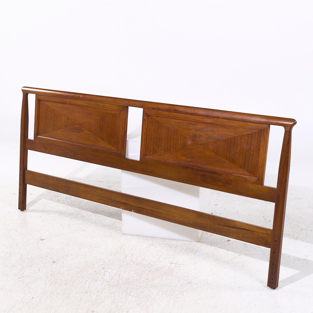 Late 20th Century Mount Airy Janus Mid Century Walnut King Headboard For Sale