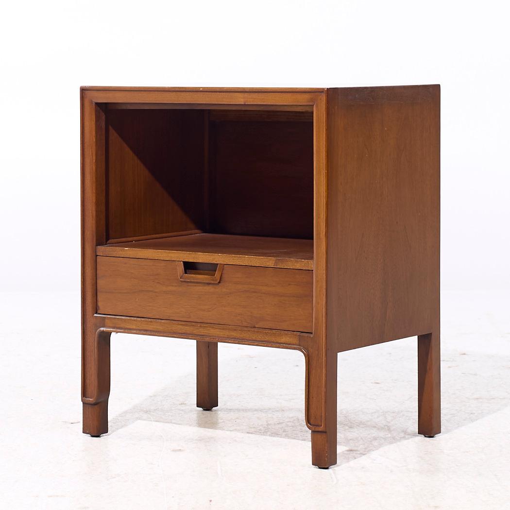 Late 20th Century Mount Airy Janus Mid Century Walnut Nightstands - Pair For Sale