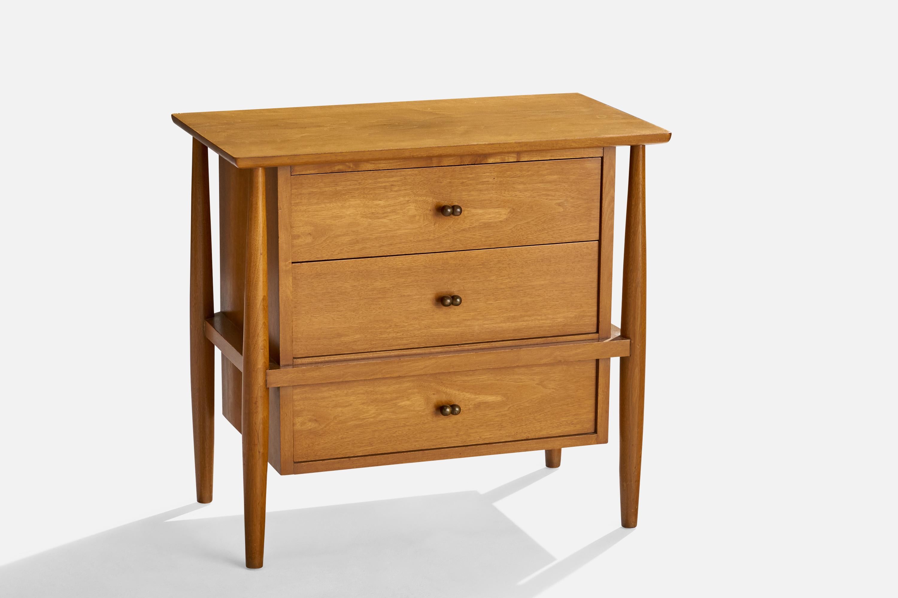 Américain Mount Airy, tables de nuit, noyer, laiton, États-Unis, années 1950 en vente