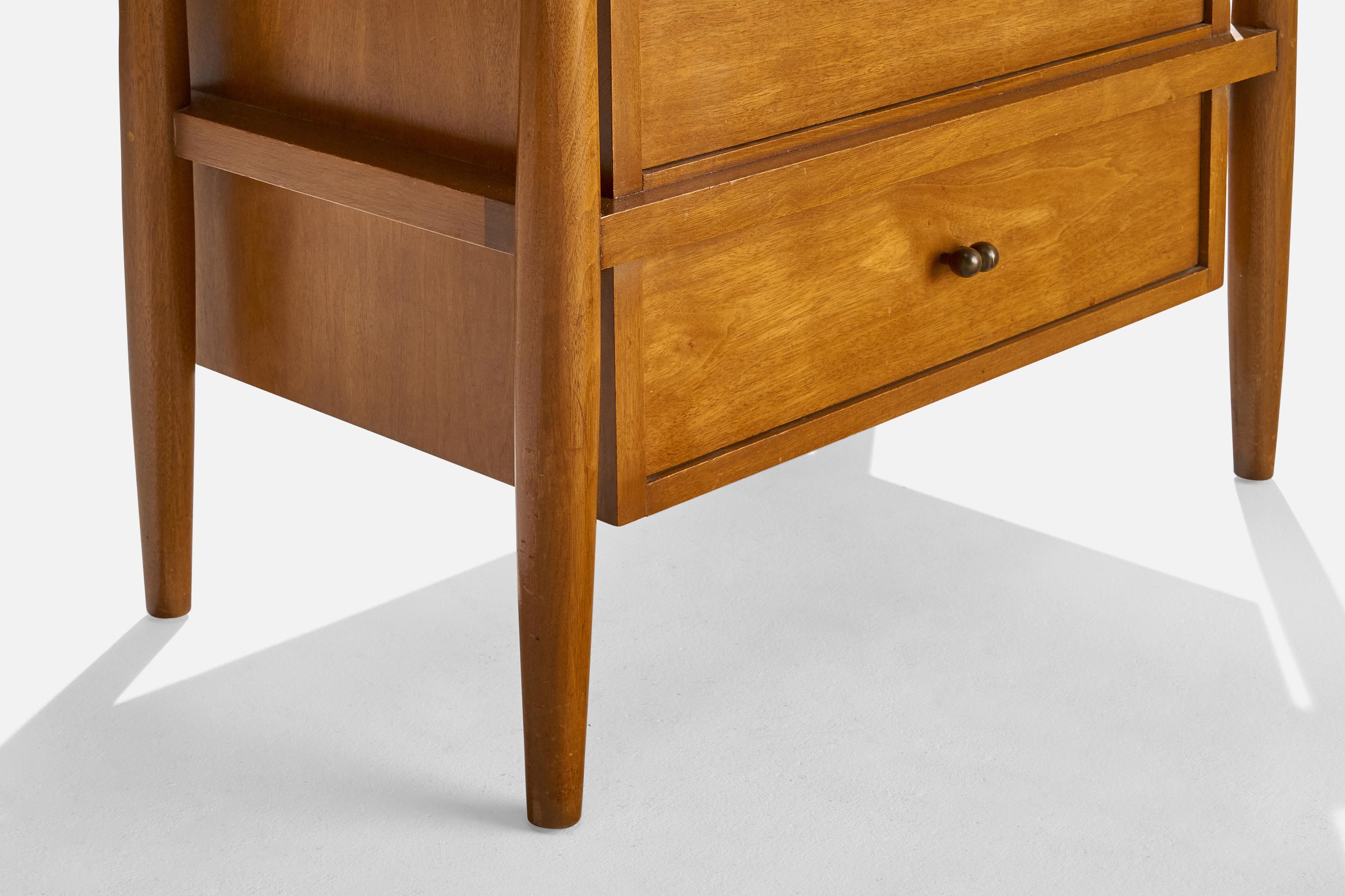 Mount Airy, tables de nuit, noyer, laiton, États-Unis, années 1950 en vente 1