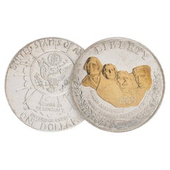 Pièce d'un dollar en argent rehaussée d'or « 50e anniversaire du Mont Rushmore » de 1991, pièce américaine