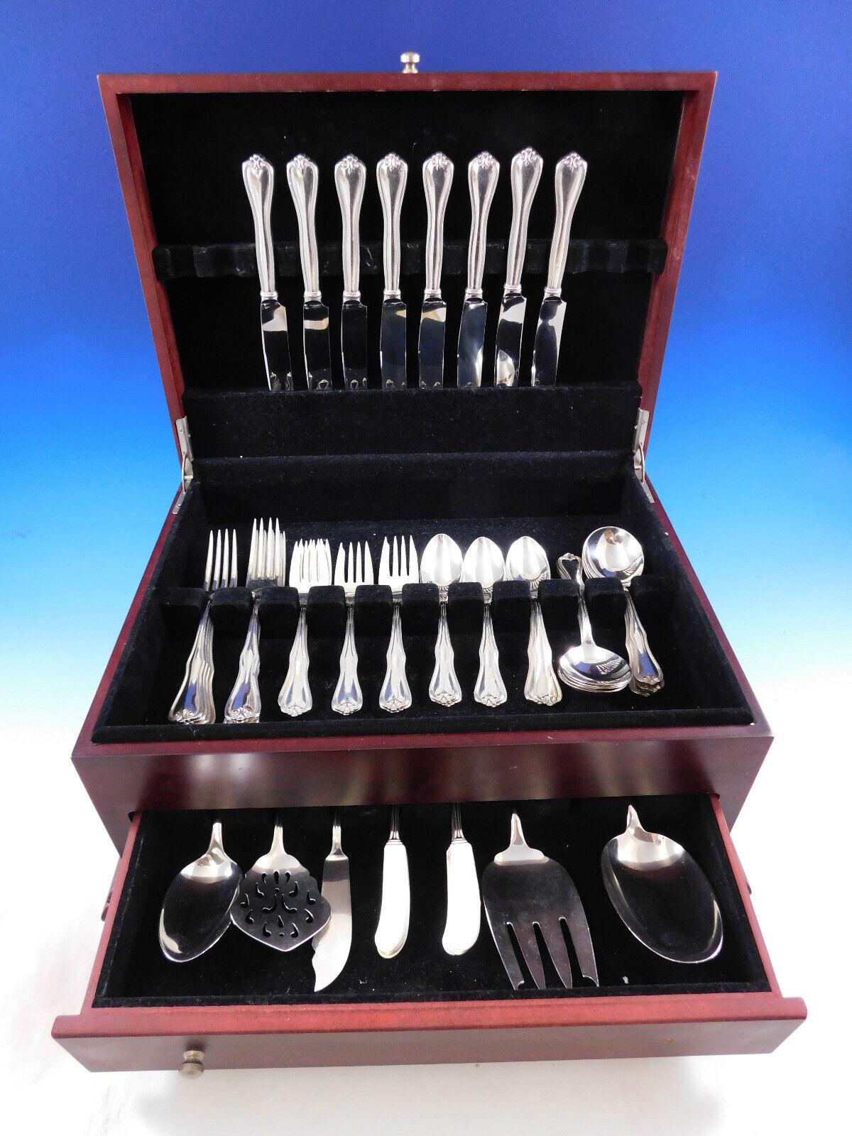Mount Vernon by Watson, c1907, sterling silver Flatware set, 53 pieces. This set includes:

8 Regular Knives, 9
