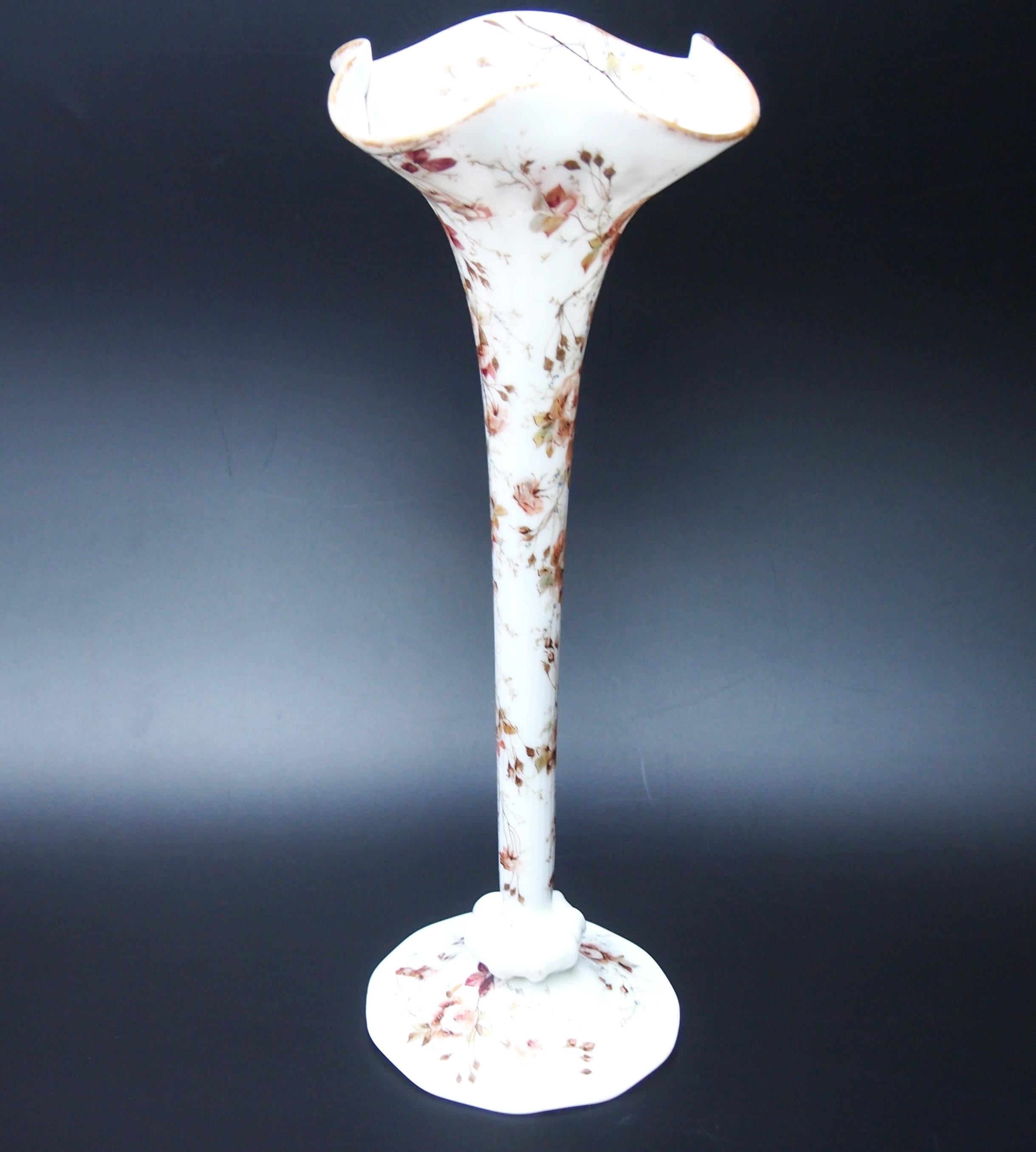 Mont Washington Kolonialgeschirr signierte Trompetenvase ca. 1907 1924 im Zustand „Gut“ im Angebot in Worcester Park, GB