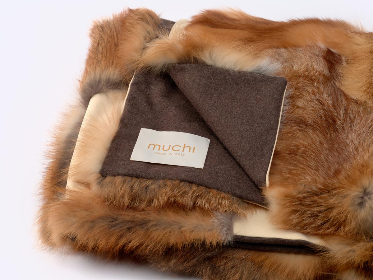Mountain Chalet Fuchs Wildleder Bett Basis Pelz werfen Luxus Decke kariert von Muchi Decor (21. Jahrhundert und zeitgenössisch) im Angebot