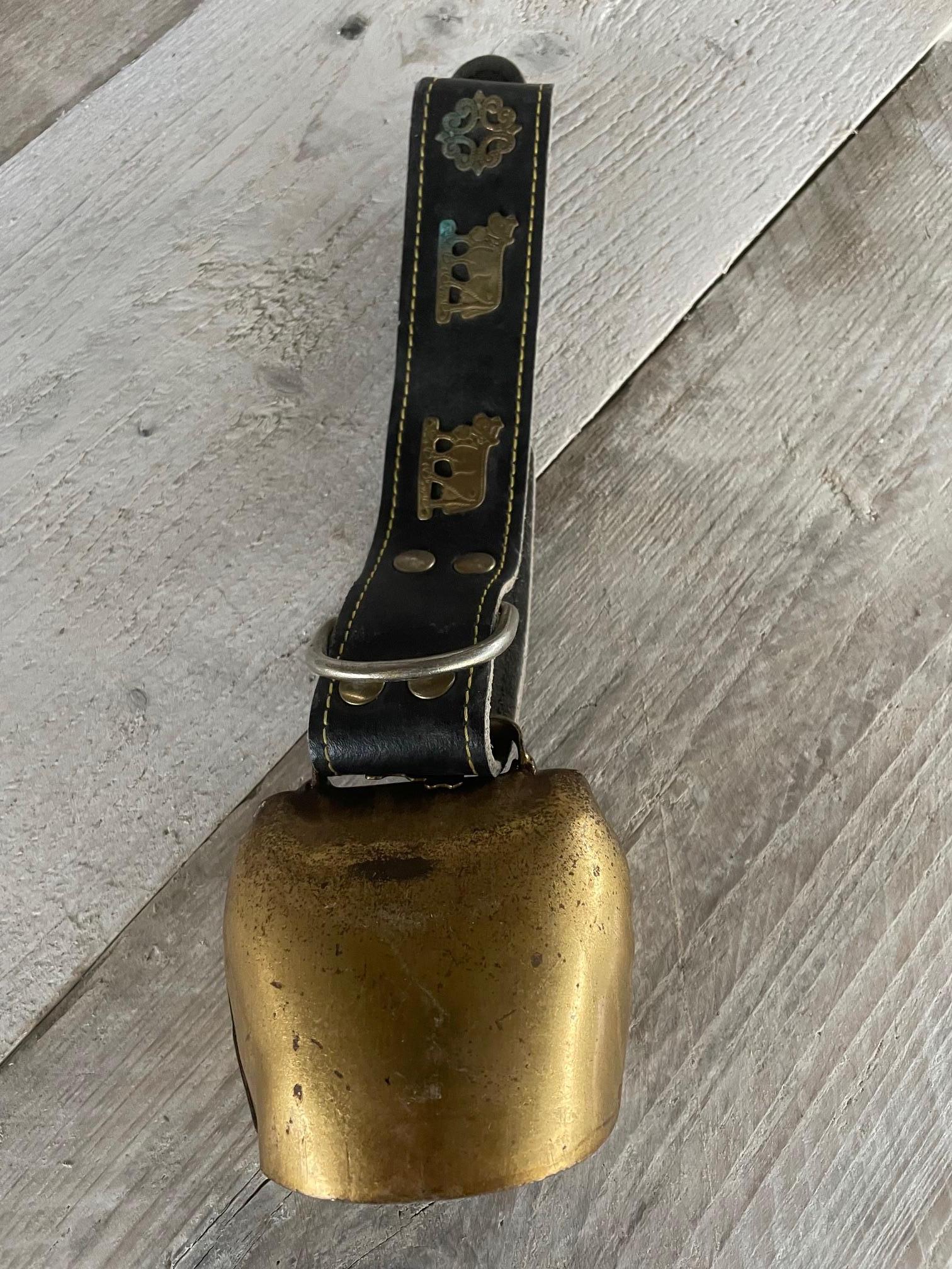 Mountain cow bell In Good Condition In Nivelles, BE