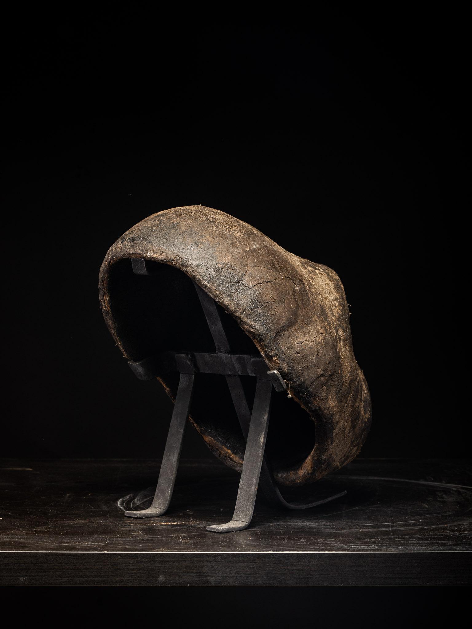 Mountain Gorilla 1 - Contemporary Unique Handmade Sculpture, Portrait In Good Condition For Sale In Leuven , BE