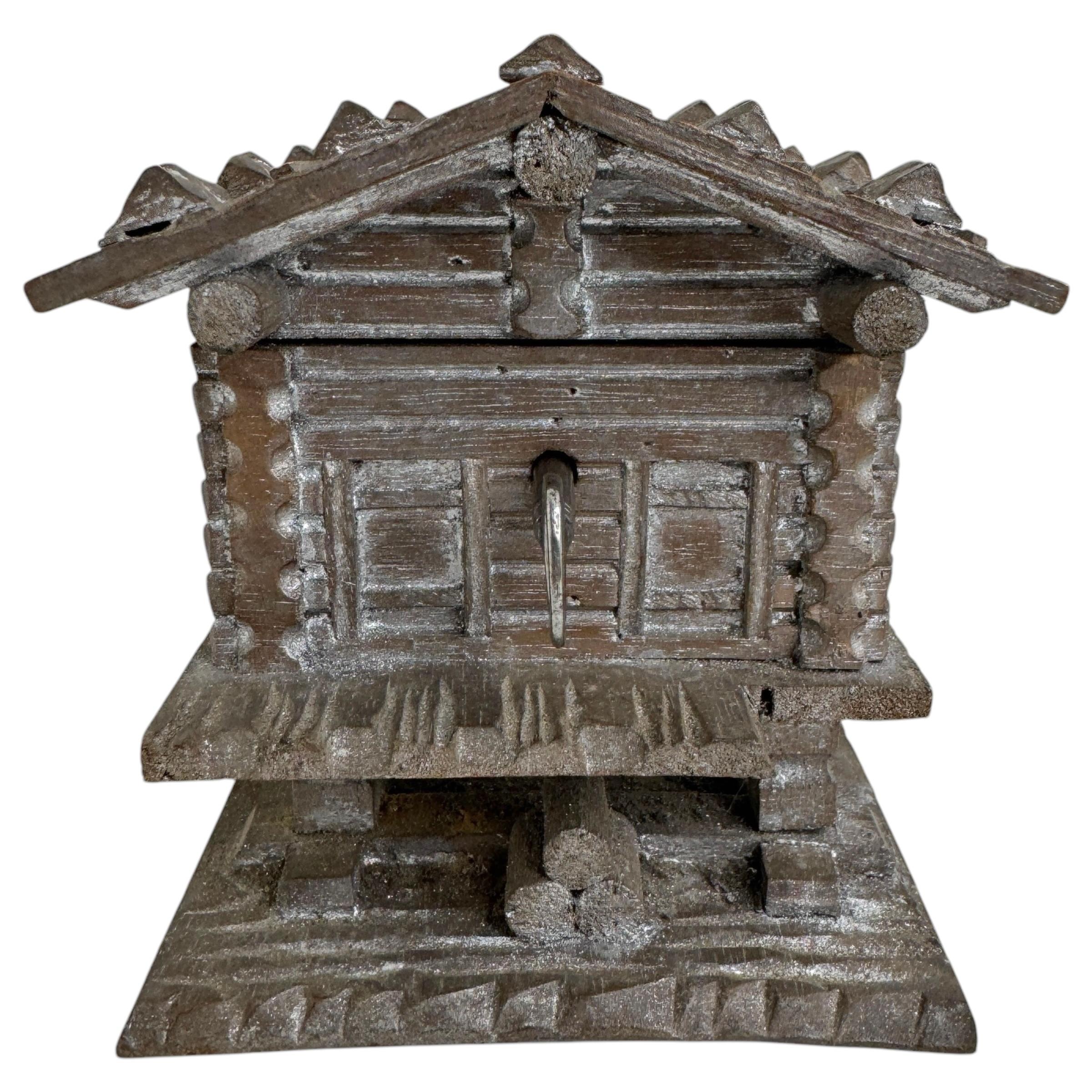 Mountain Hut Lodge Black Forest Wood Carved Money Box Piggy Bank, Vintage 1910s For Sale 3