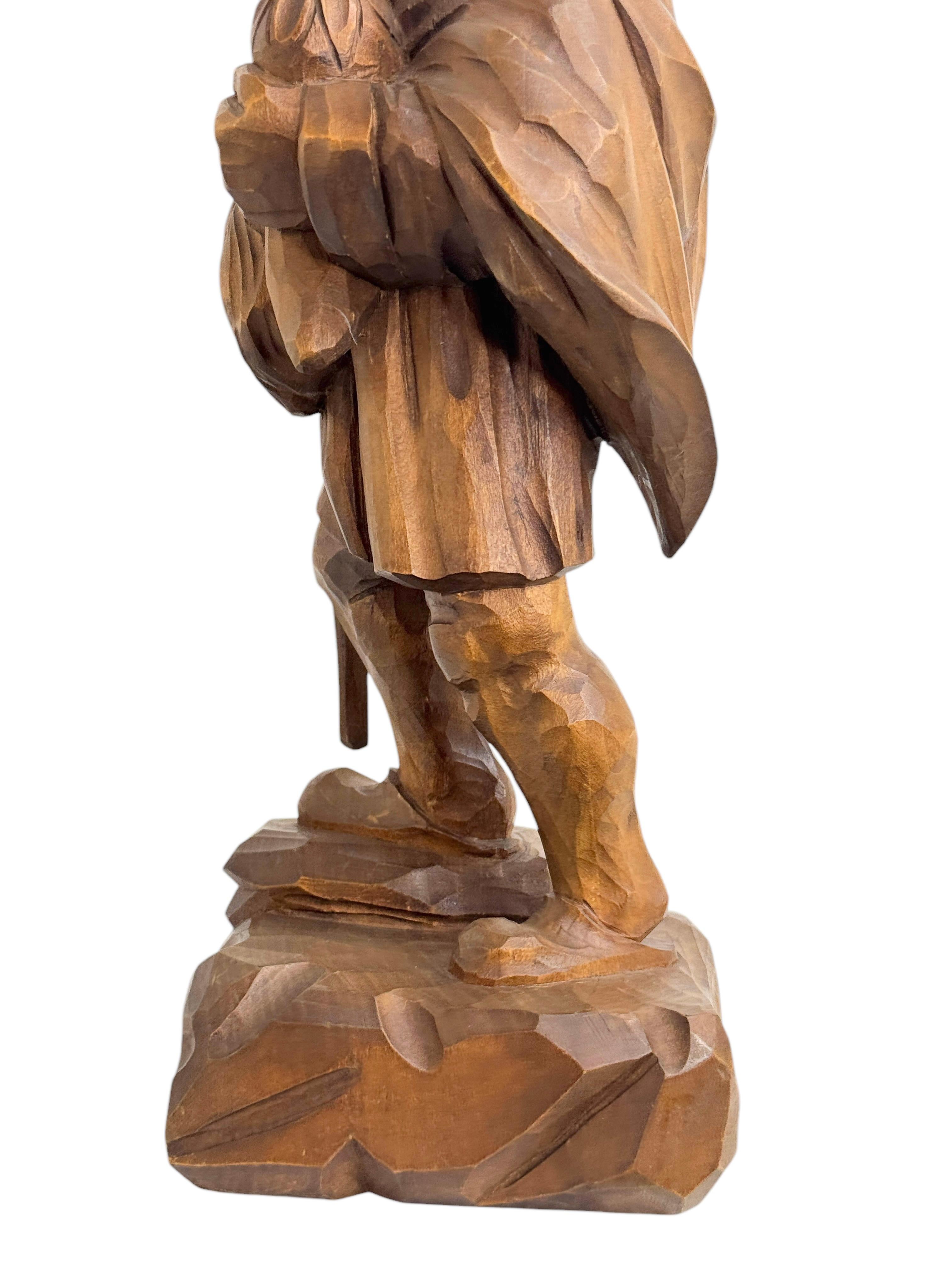 Statue des Bergmannes „The Mountain Ghost“ aus Holz, geschnitzt, Vintage, Deutsch, 1930er Jahre im Angebot 5