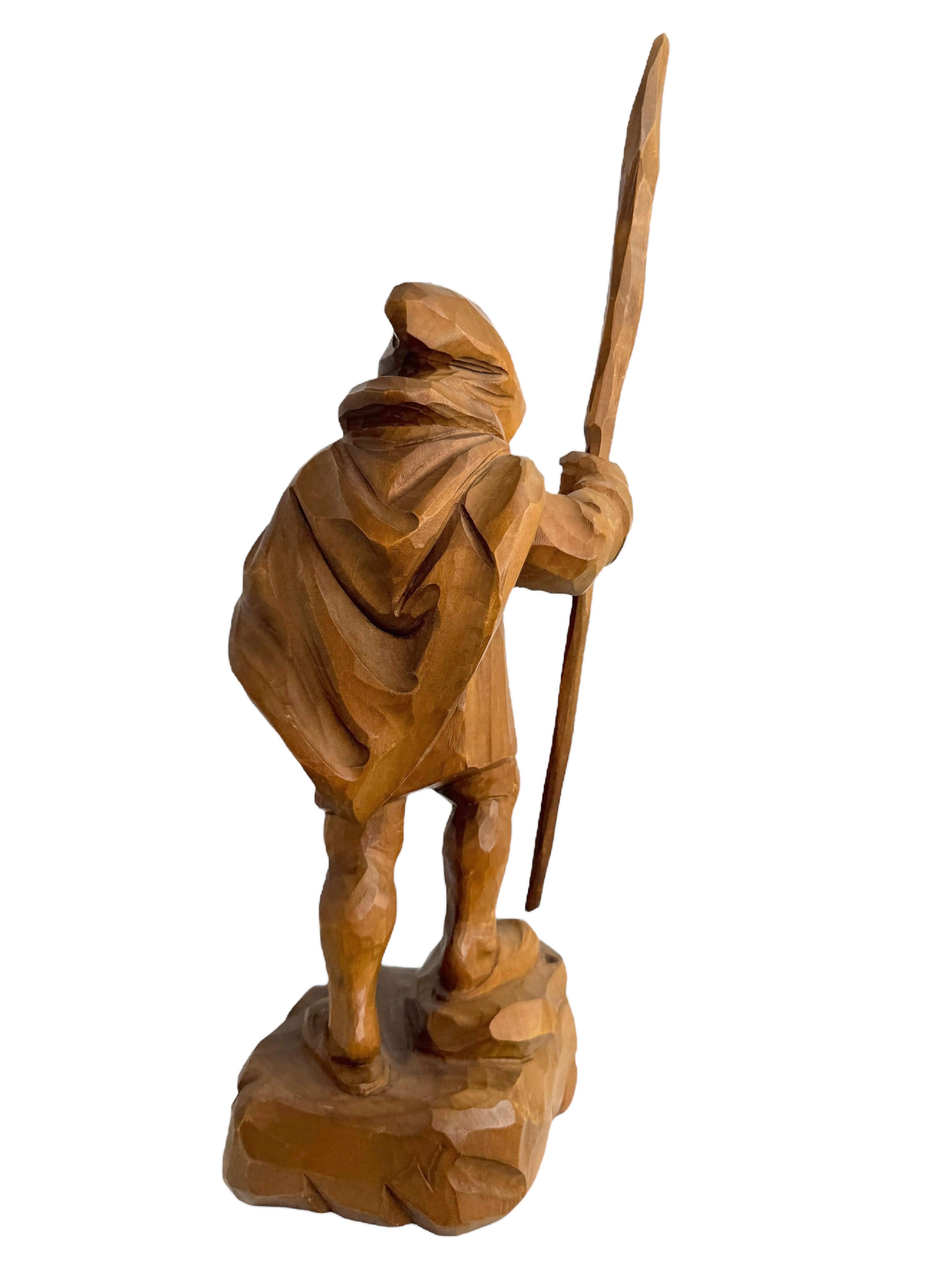 Statue des Bergmannes „The Mountain Ghost“ aus Holz, geschnitzt, Vintage, Deutsch, 1930er Jahre (Österreichisch) im Angebot