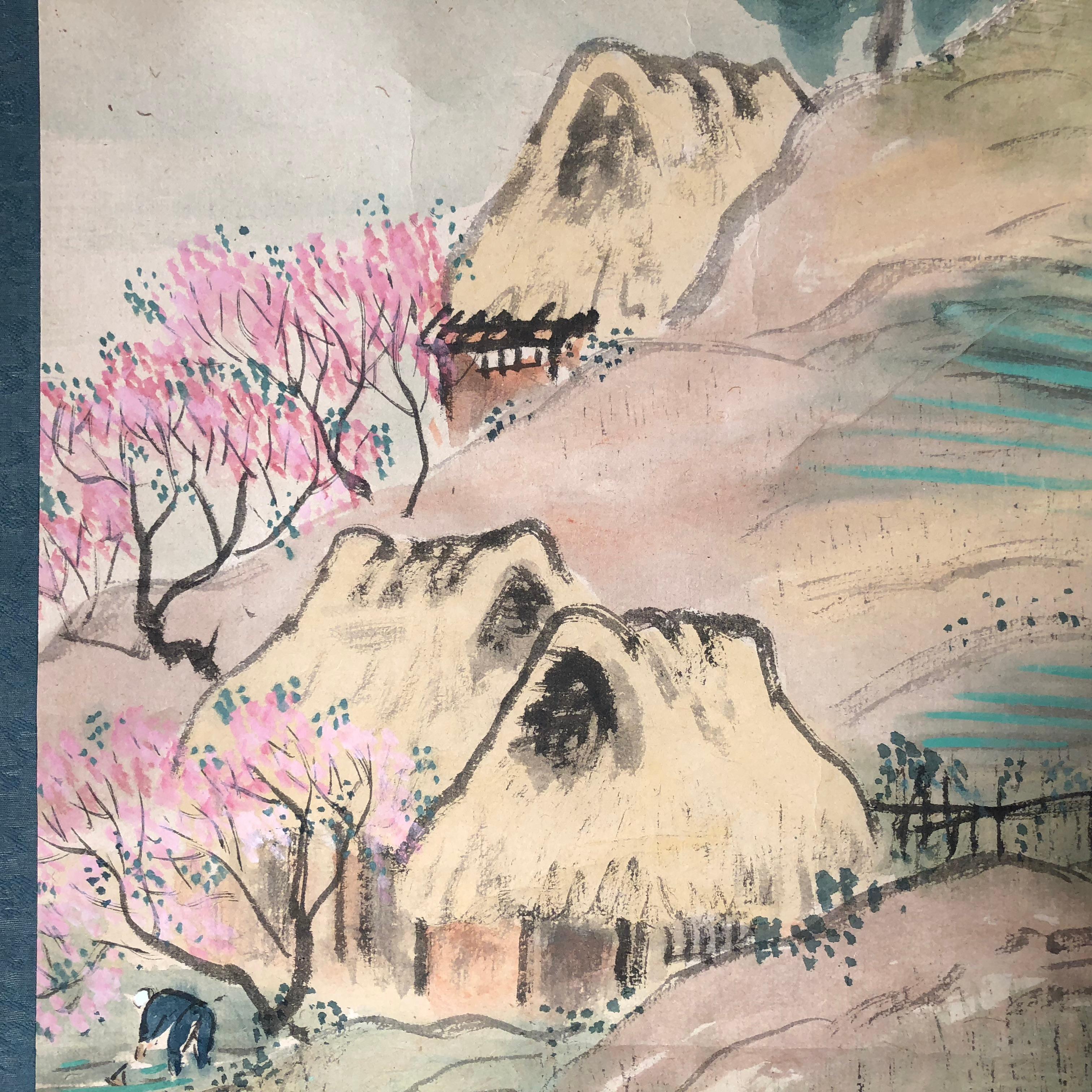 A very fine and beautifully rendered mountain scape Japanese antique hand painted silk scroll of a cluster of mountain minka cottages, Meiji period.
Hand painting in lively colors on silk with great details,