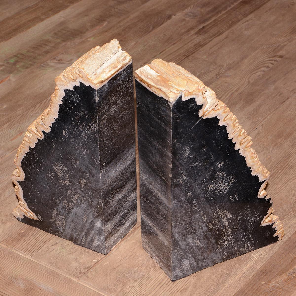 Intagliato Set di 2 fermalibri Mountain Petrified in vendita