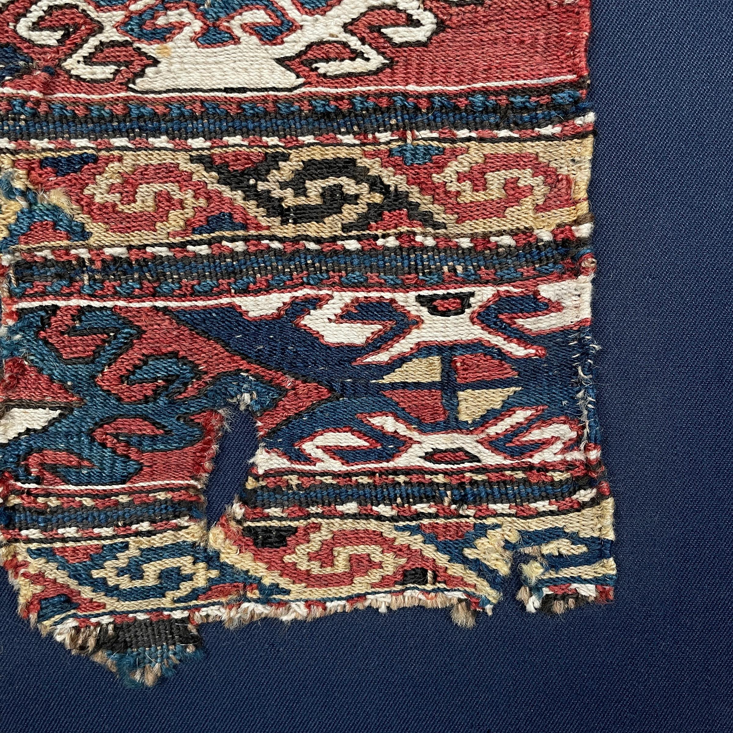 Tapis Soumak monté du 19ème siècle fragment de tapis 3