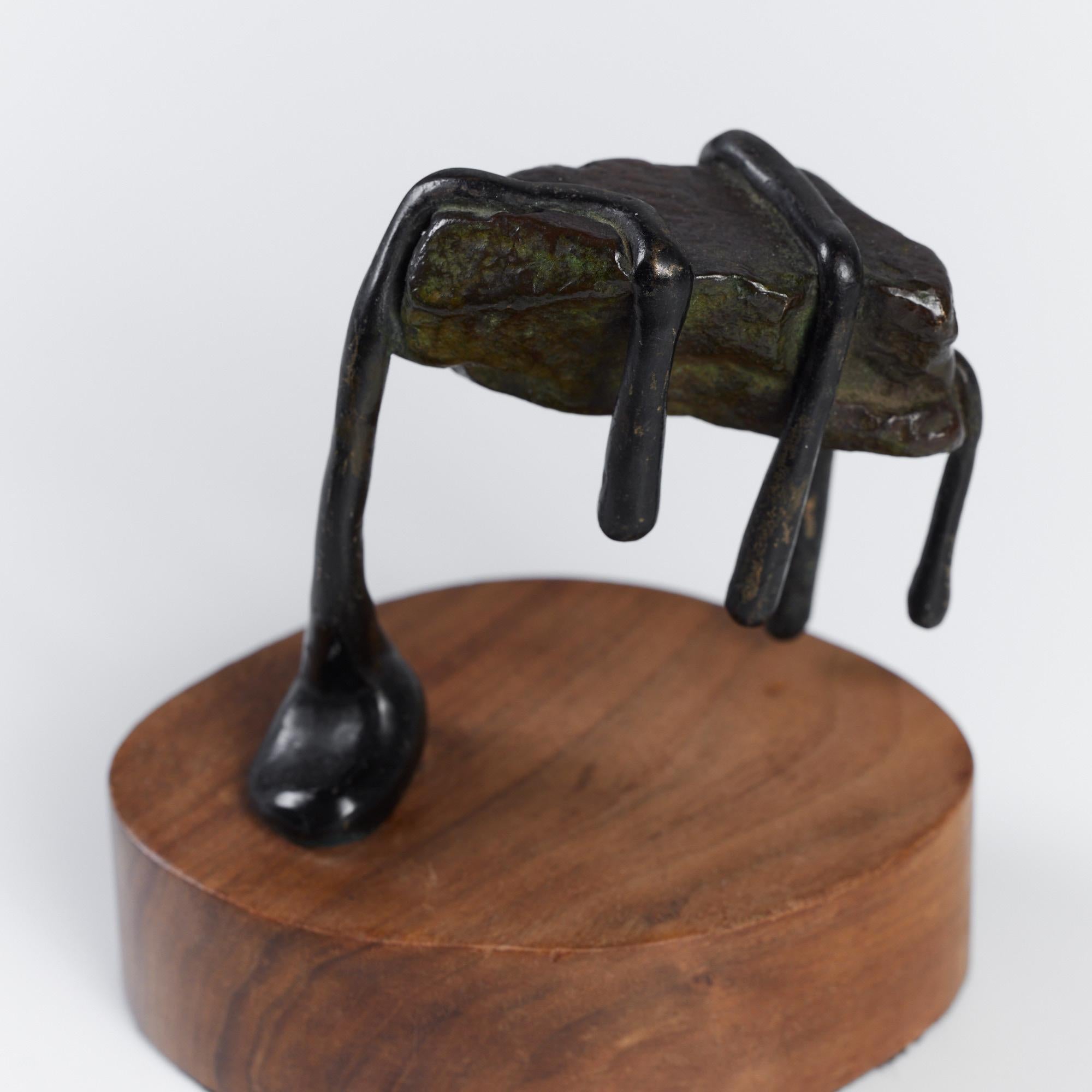 Sculpture abstraite en bronze montée sur pied en vente 4