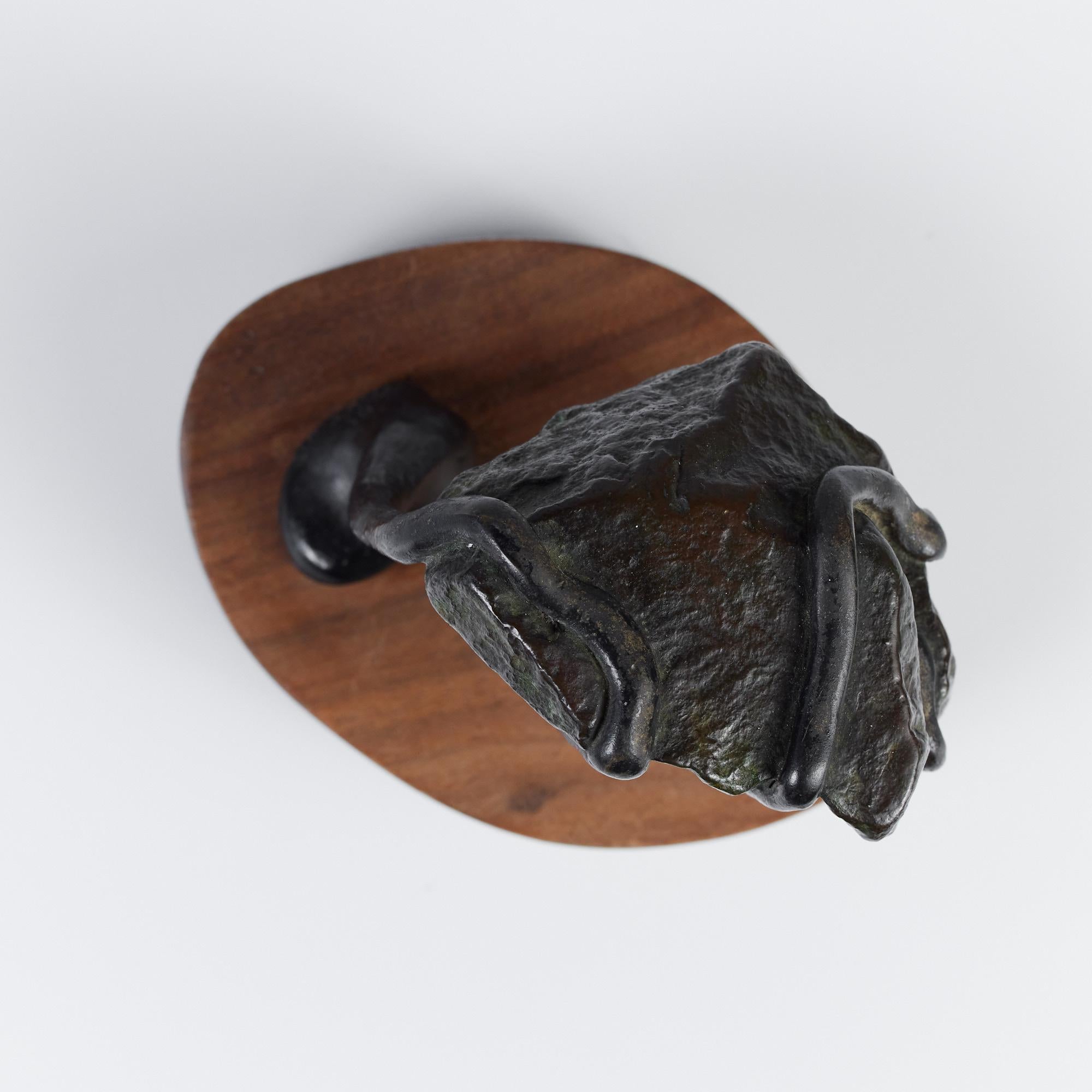 Sculpture abstraite en bronze montée sur pied en vente 5