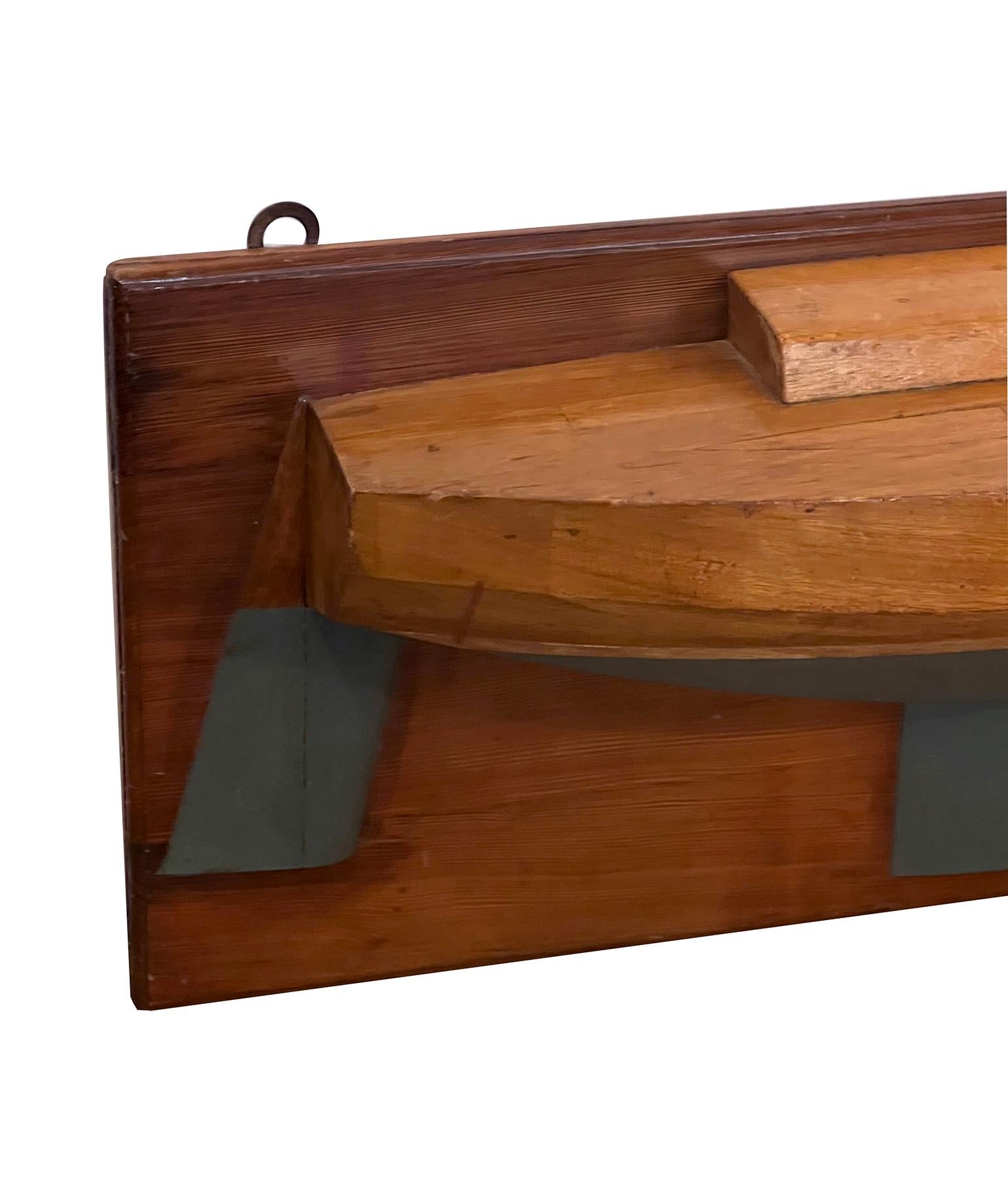Américain Modèle de construction d'un sloop en bois à demi-coque monté en vente