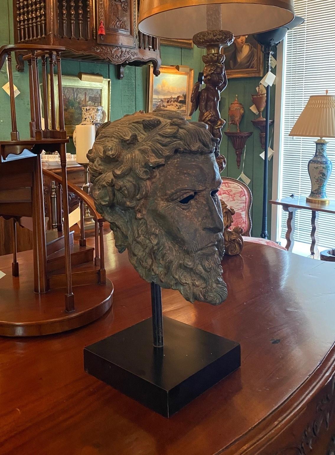 Busto Escultura Montado en Bronce sobre Base Bibelot Objeto Decorativo Pieza central siglo XX en venta