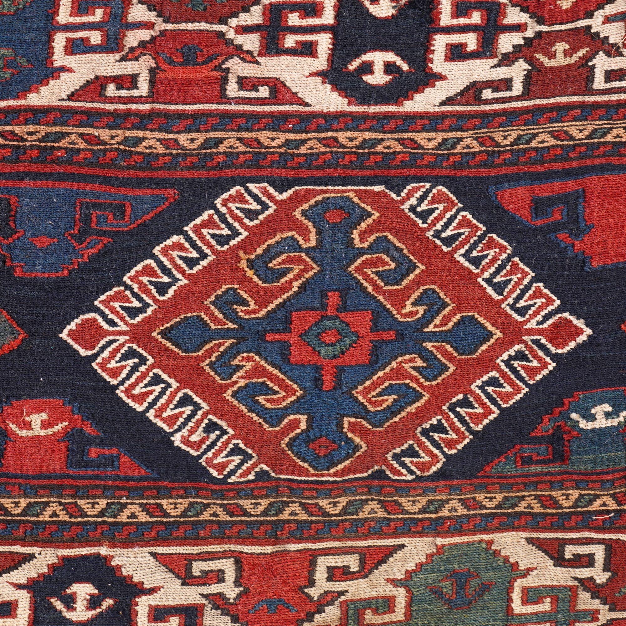 Montierte Soumak-Wiegeplatte Textil, um 1880 (Persisch) im Angebot