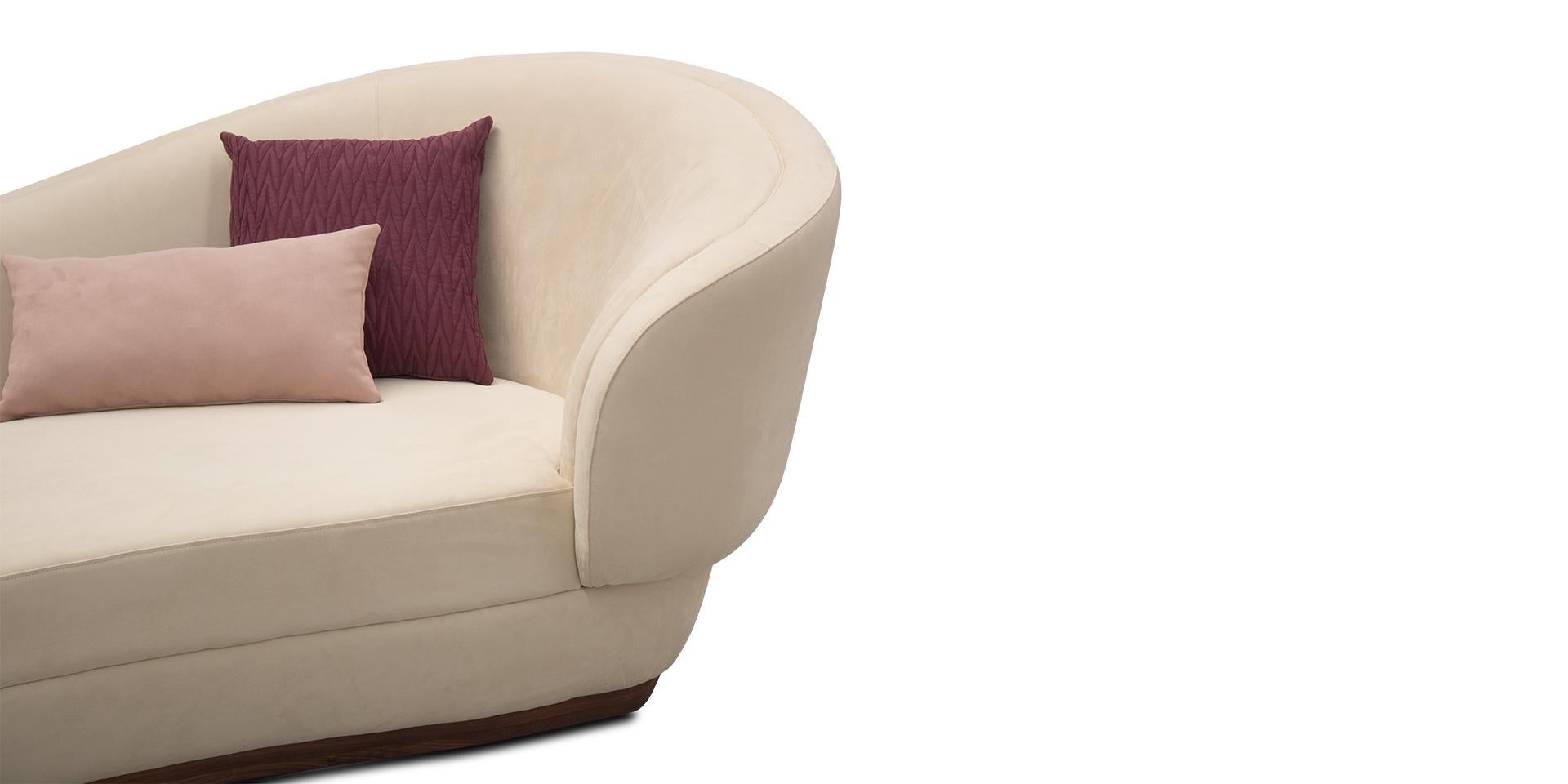 Mousgoum Zweisitzer-Sofa von Alma De Luce (Handgefertigt) im Angebot