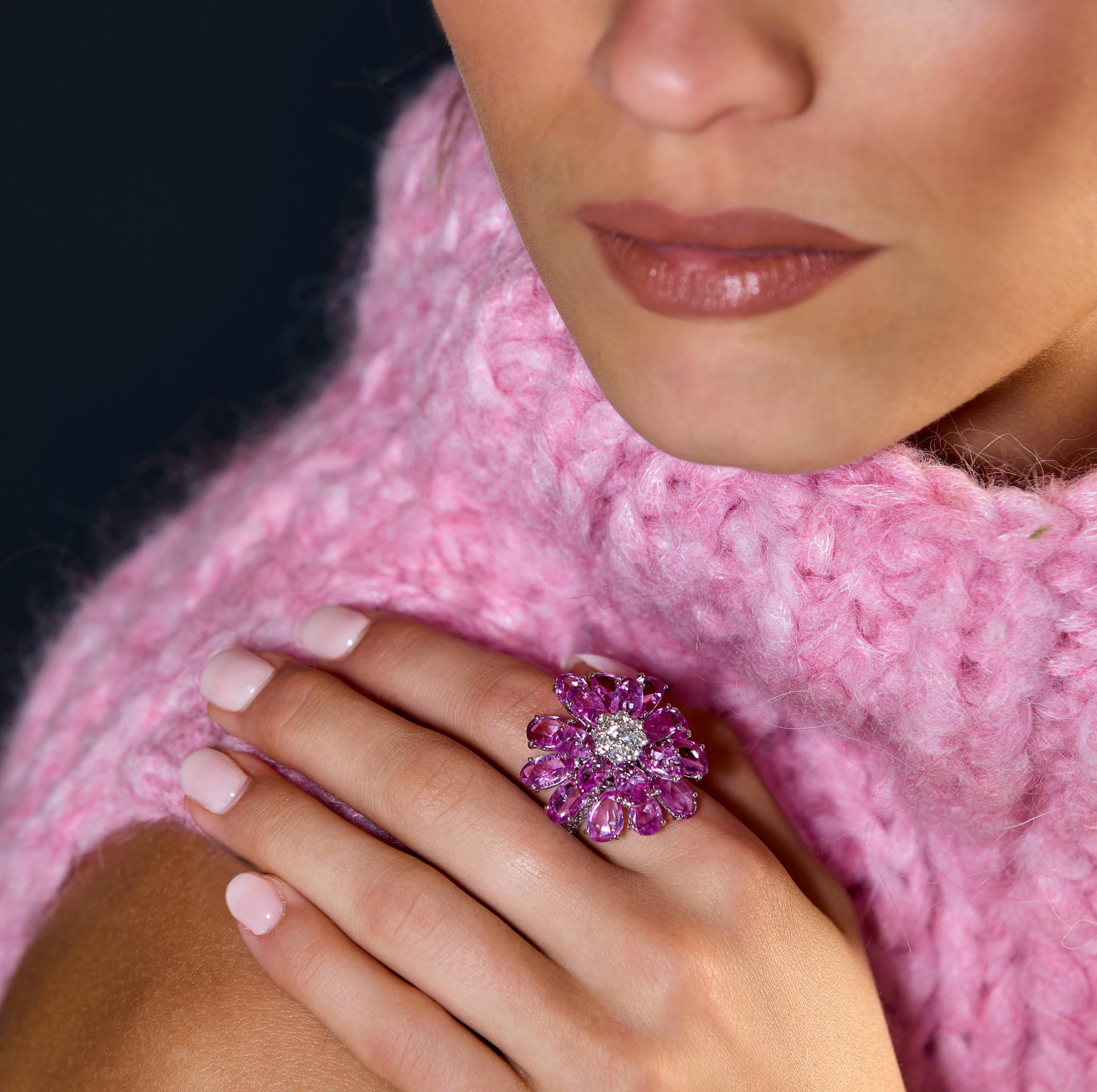 Moussaieff Blumenring mit rosa Saphir und Diamant im Zustand „Gut“ im Angebot in Weston, MA
