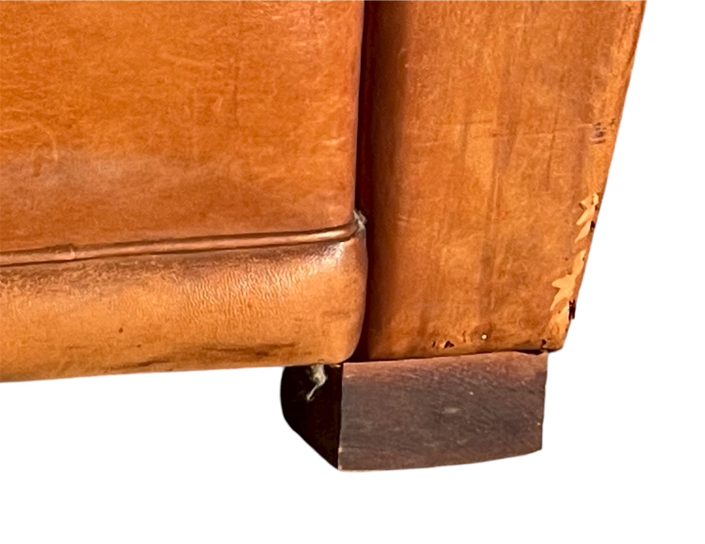 Divano Club a 3 posti Moustache in vendita 2