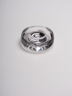 Cenicero de cristal fundido con bigote de J. Hill's Standard