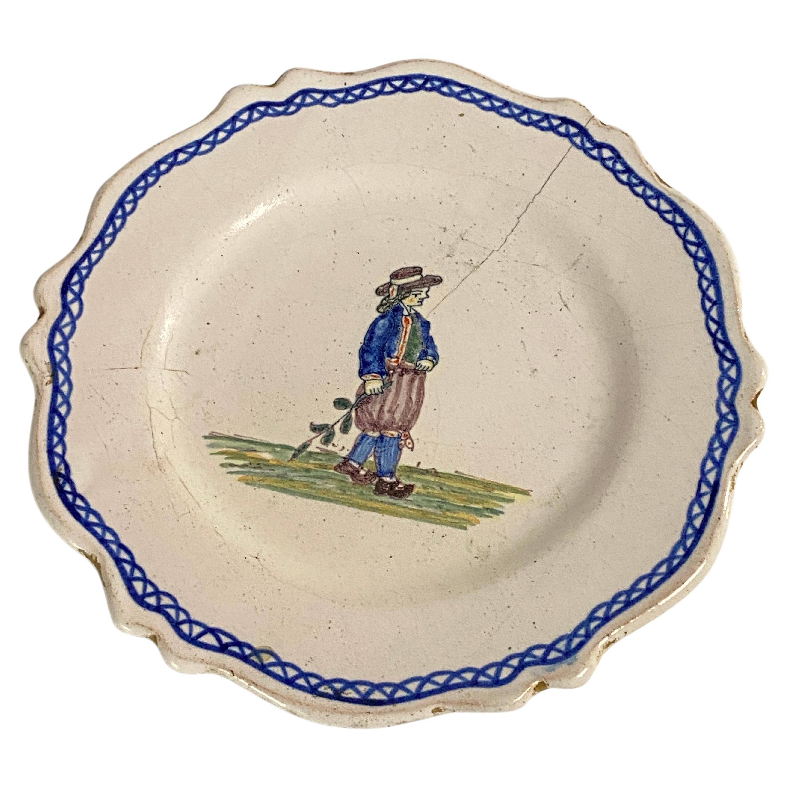 Moustier Faïence Plate, France 19th Century For Sale