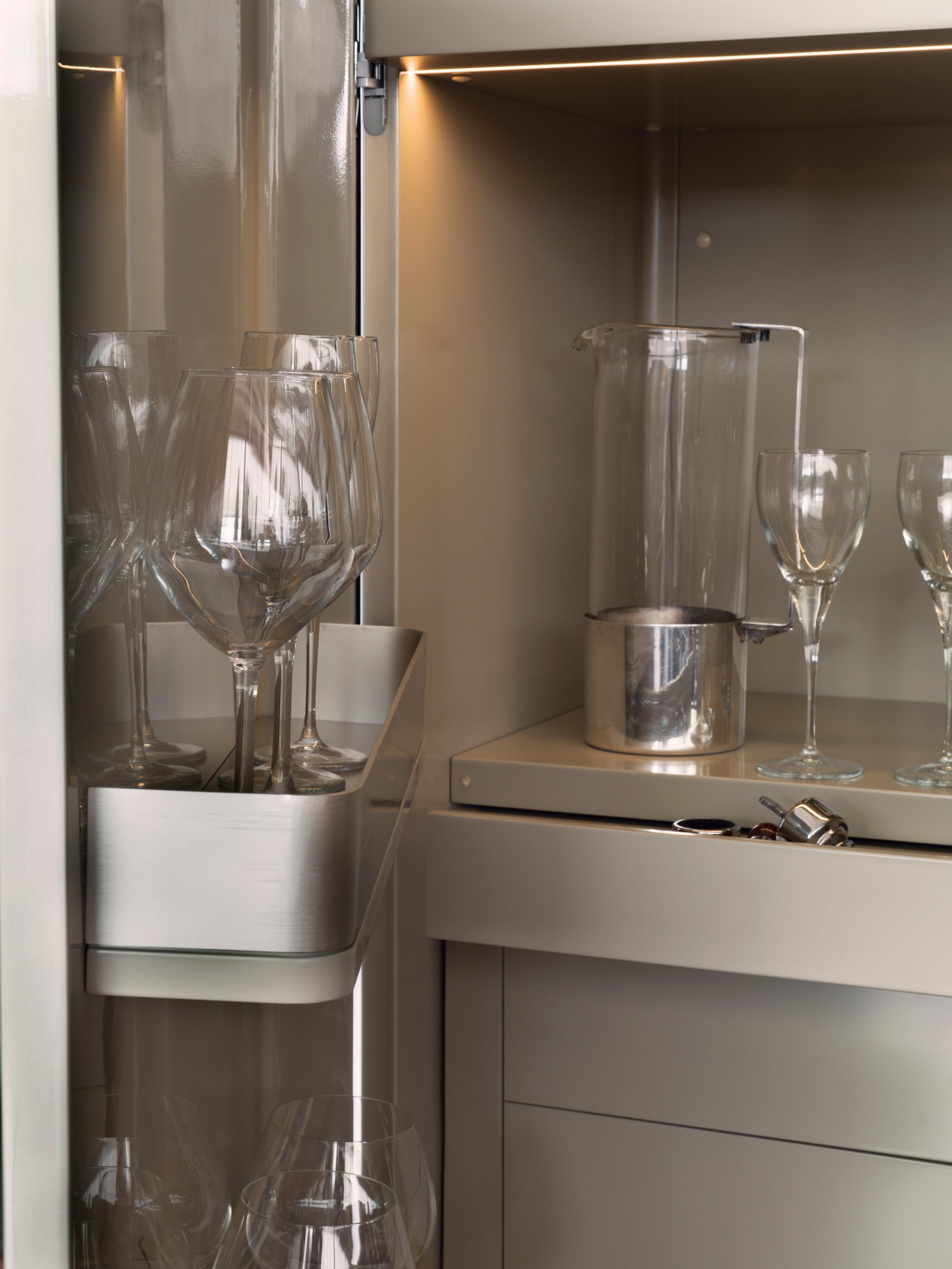 Italian Moustique Cocktail 5044 Cabinet by Redeco For Sale
