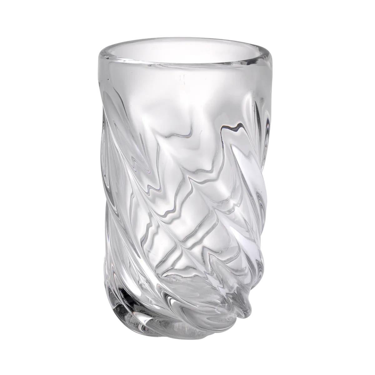 Francese Vaso di vetro soffiato a bocca, modello alto, trasparente, fatto a mano. in vendita