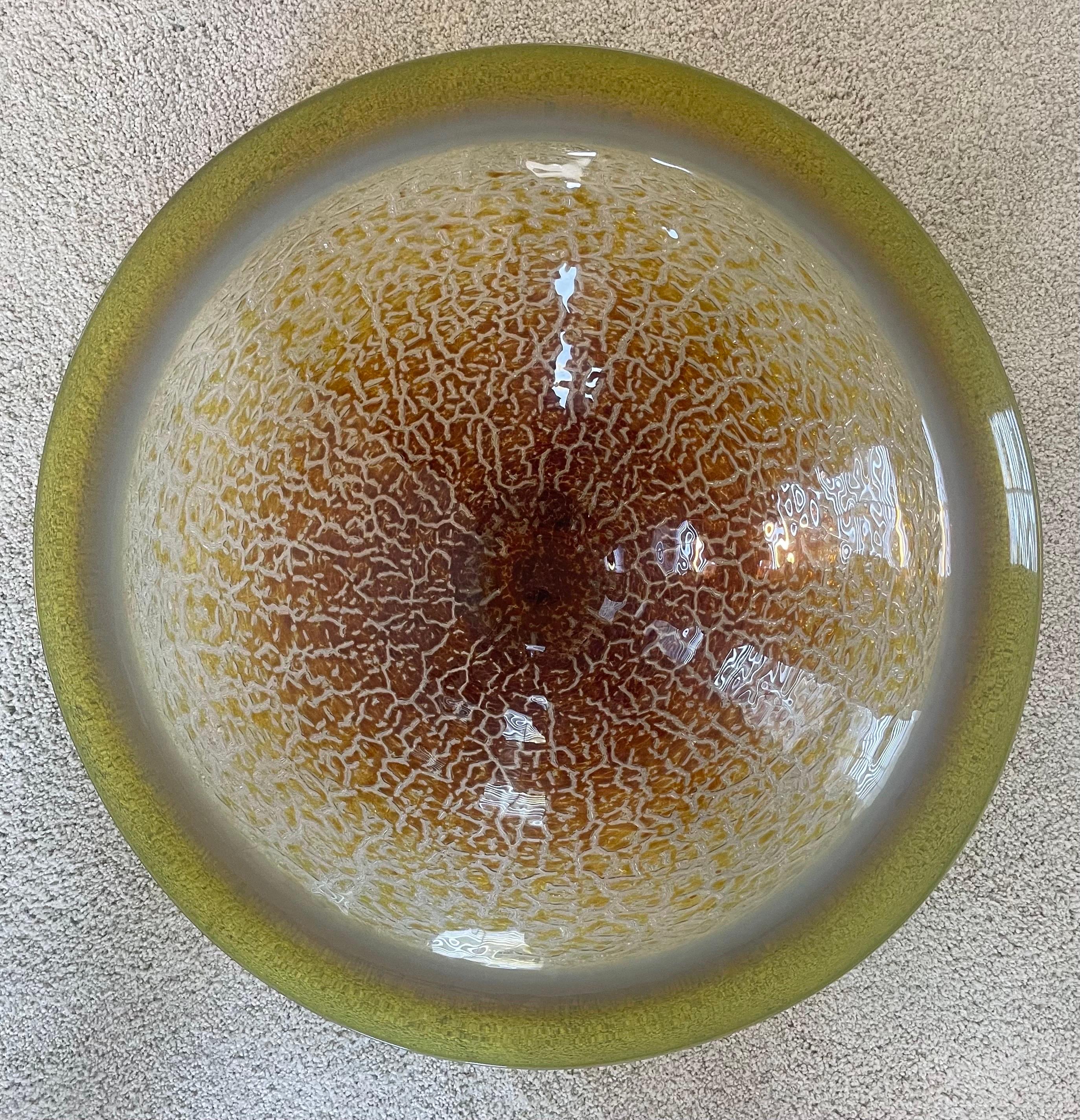 Schale/Tafelaufsatz aus mundgeblasenem Jade-Craquel-Kunstglas von Willsea & O''Brien (amerikanisch) im Angebot
